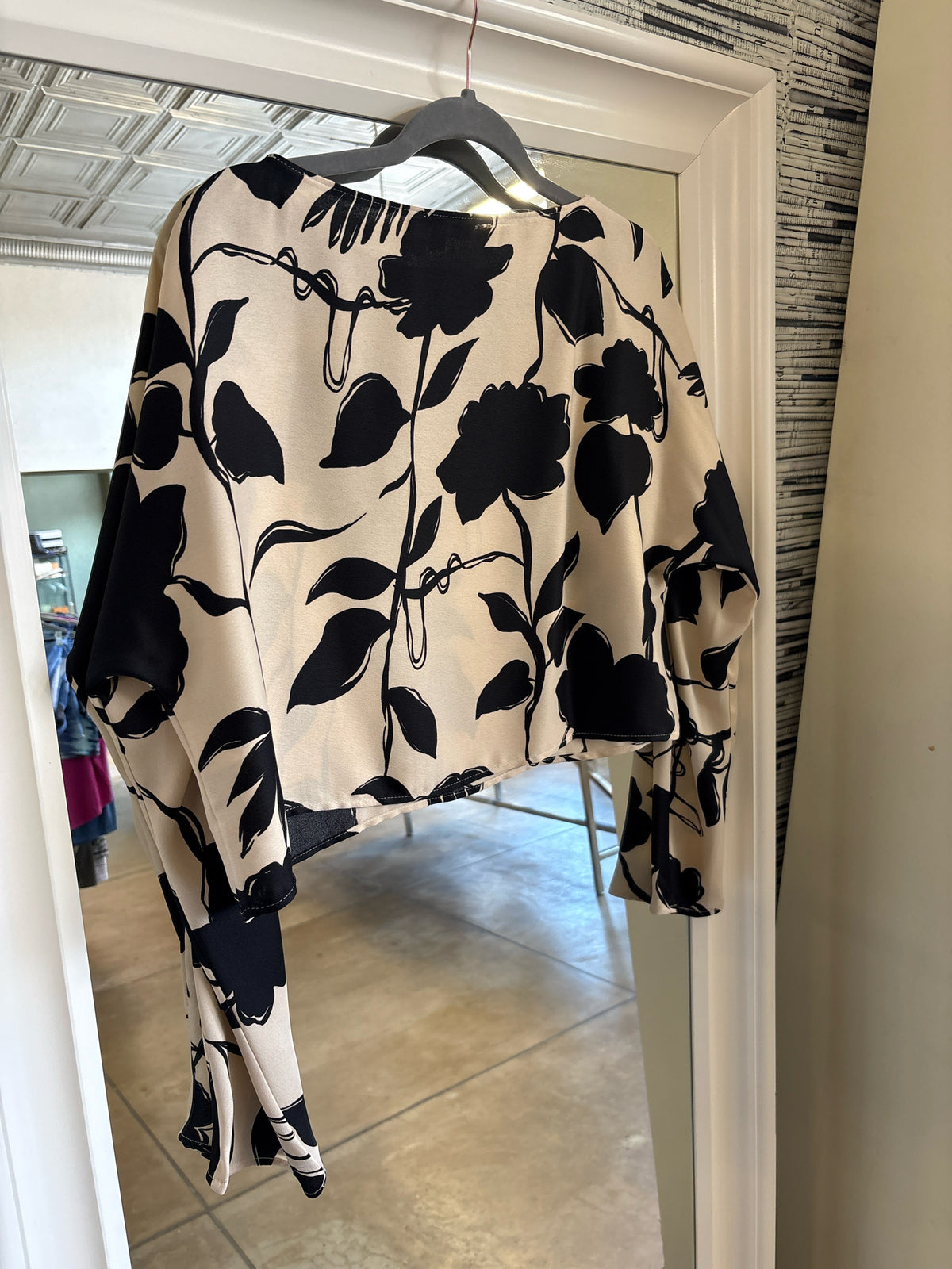 ANTONIO MELANI Size M Beige/Black Top