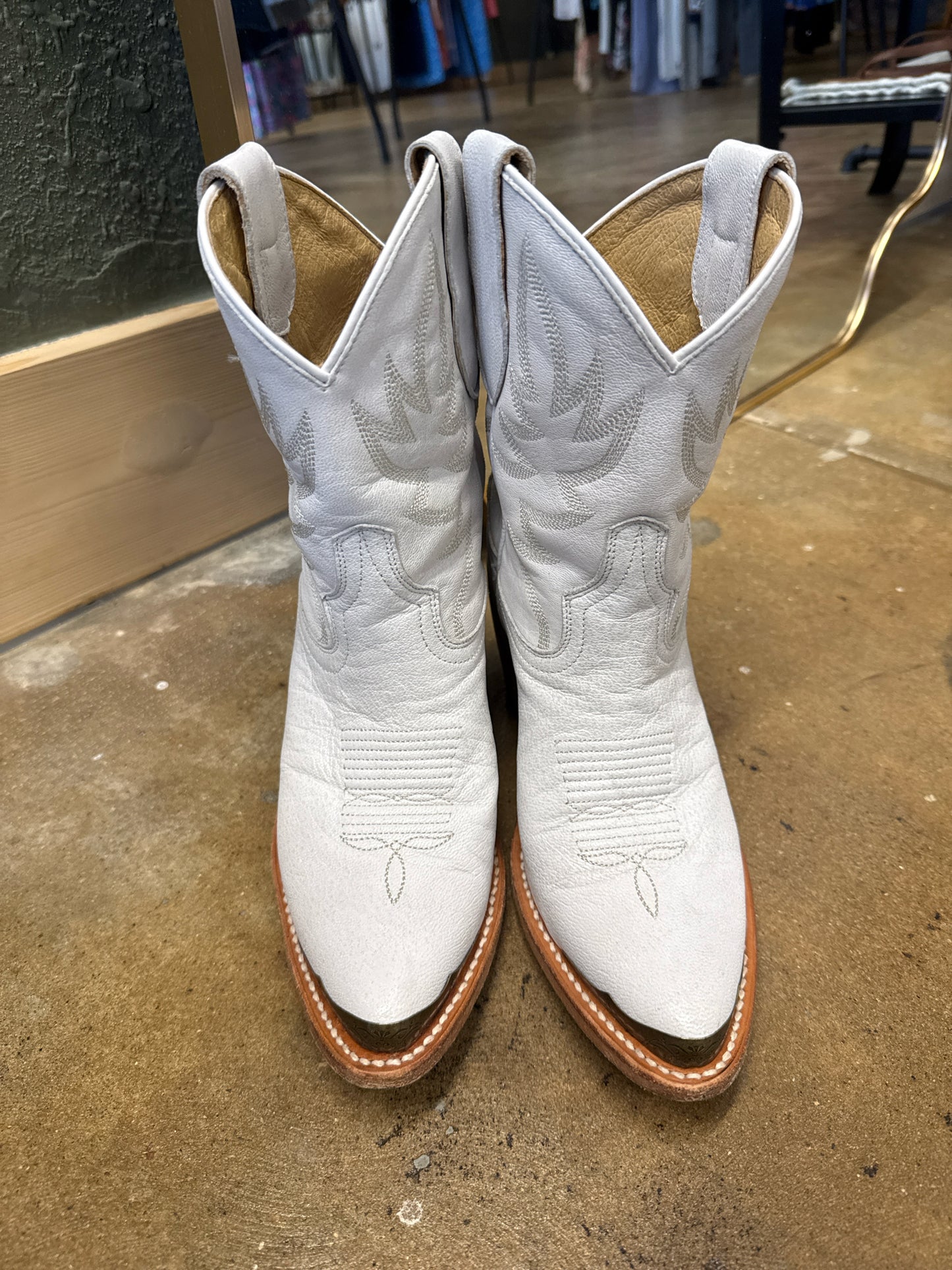 Idyllwind Shoe Size 8 White Boots
