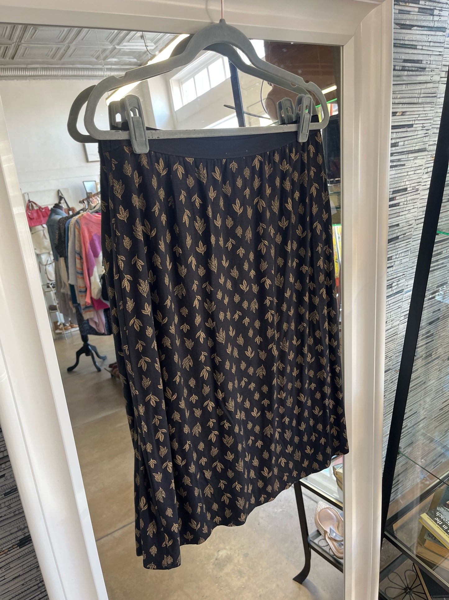J. JILL Size M Black/Orange Leaves Skirt