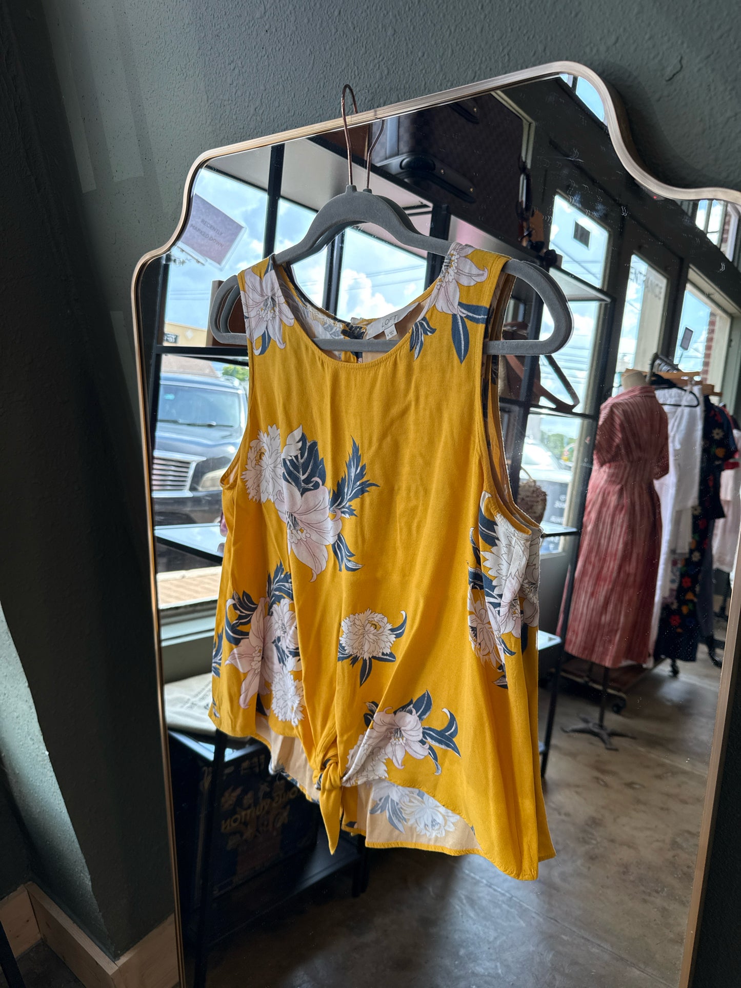 LOFT Size M Yellow Top