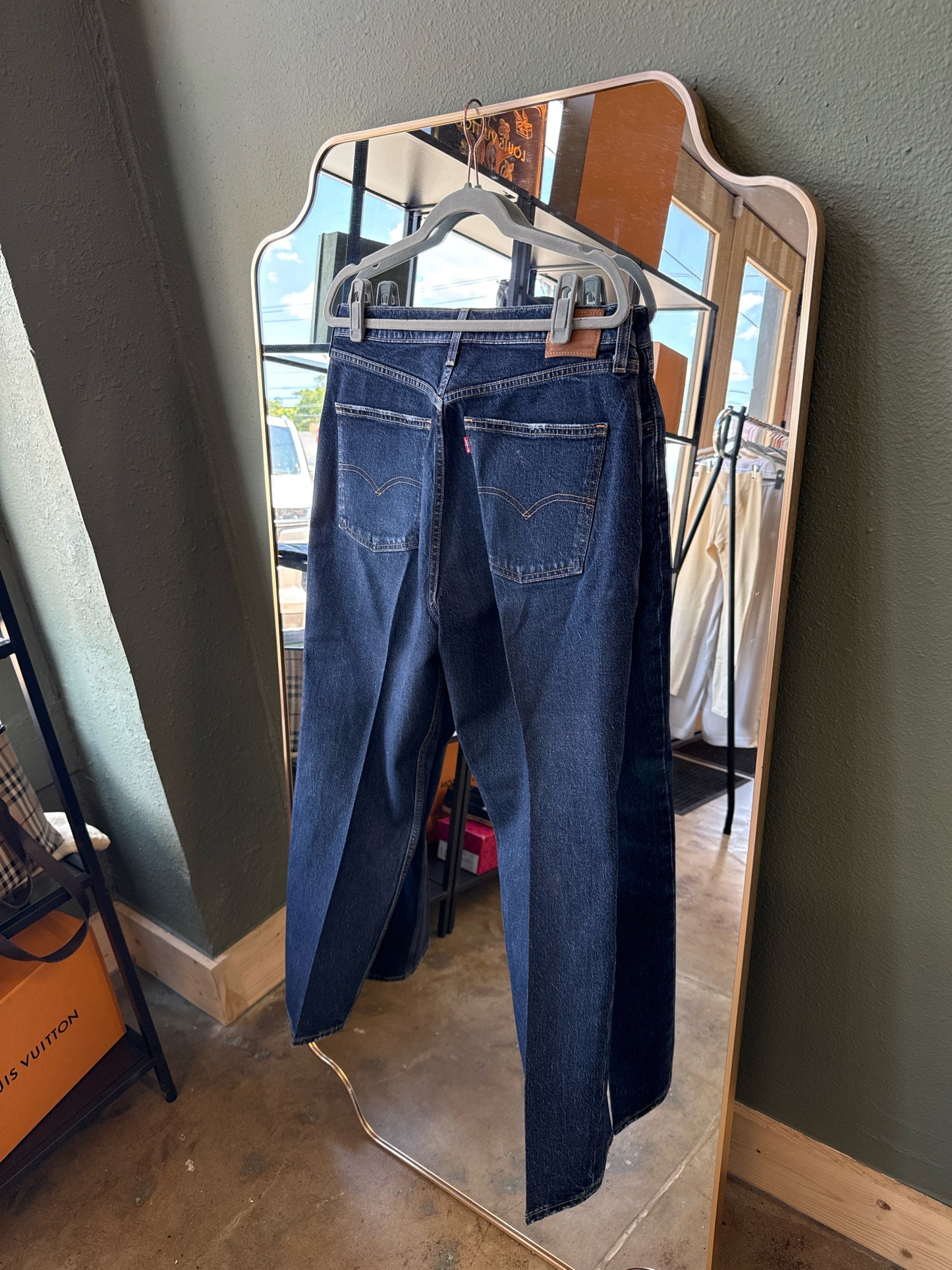 Levis Size 32 Denim Jeans
