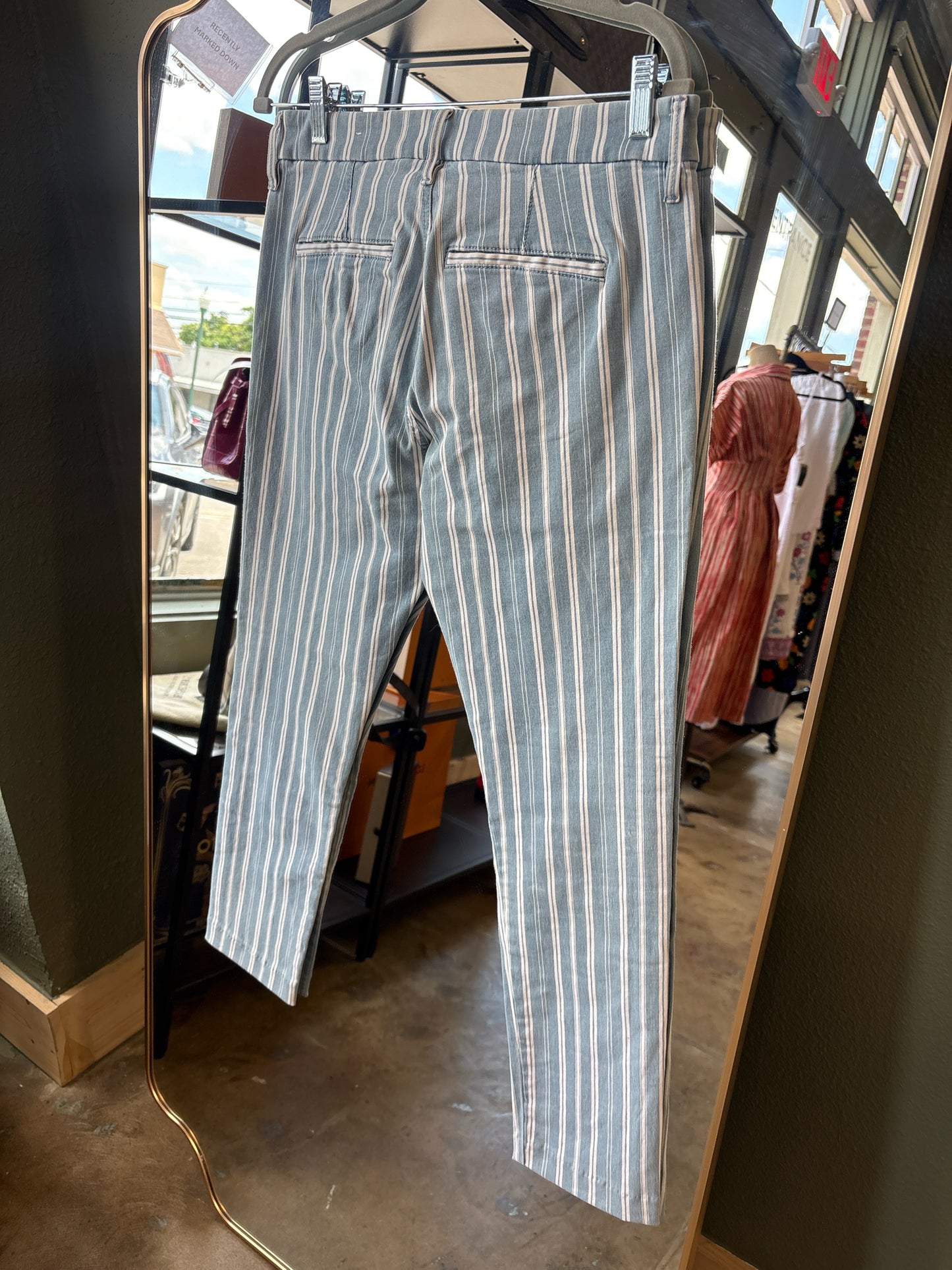 LOFT Size 4 blue and white Pants