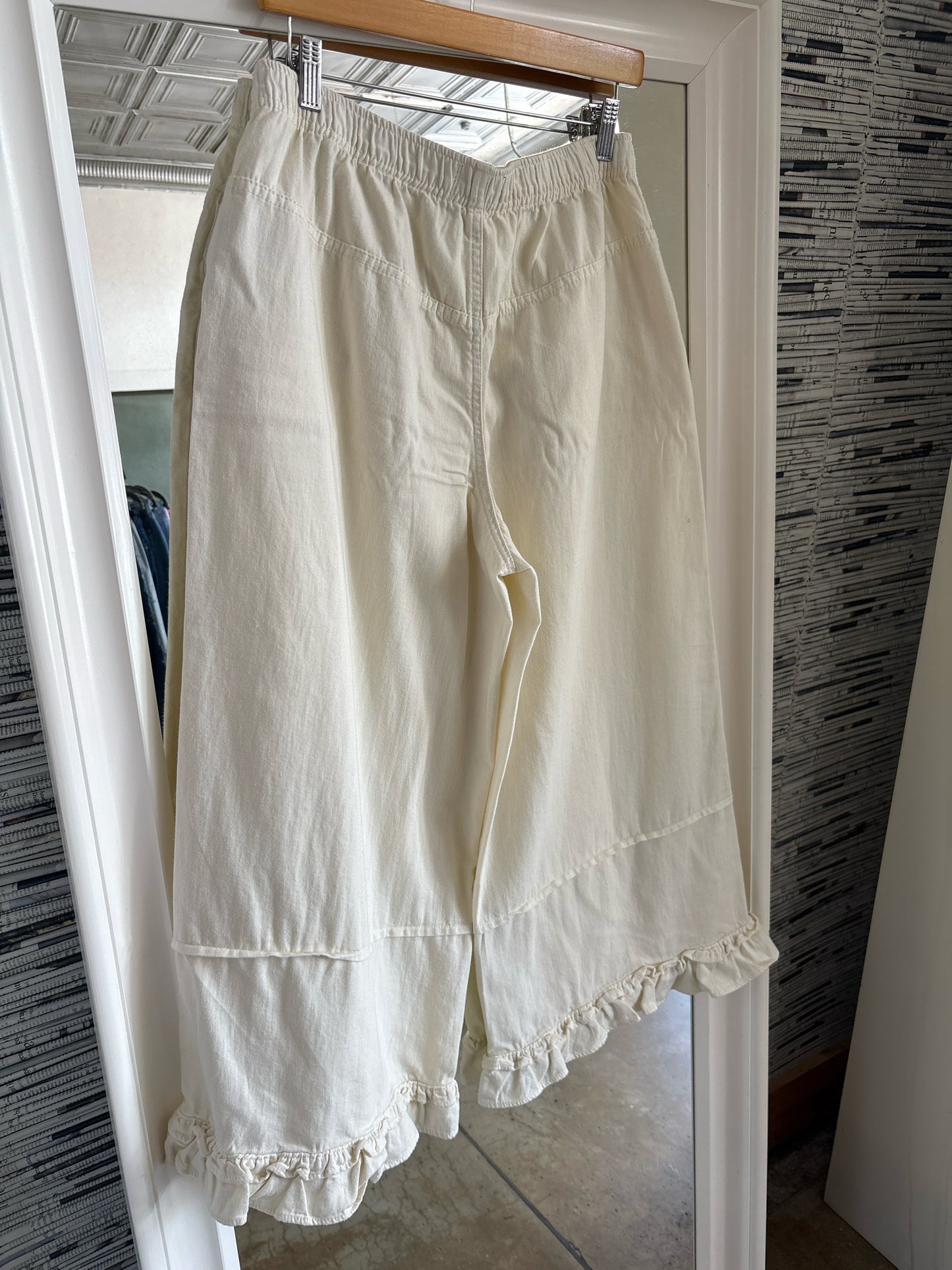 We The Free Size S off white Pants