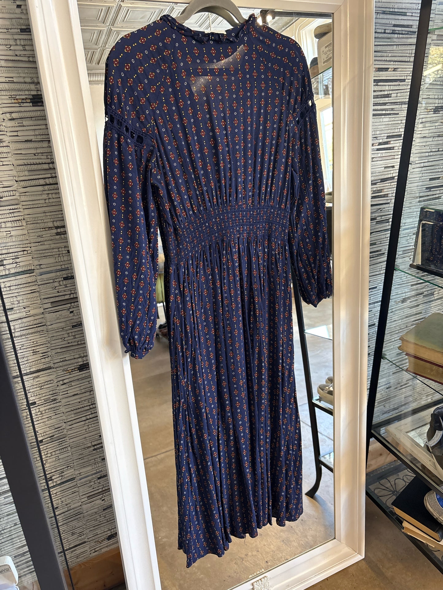 a loves a Size M Dress