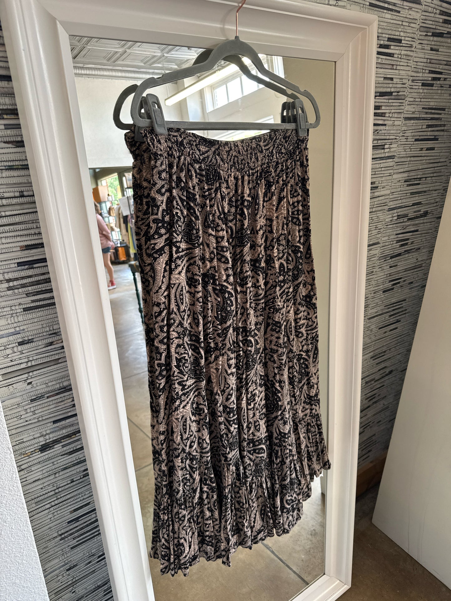 Bluivy Size L Black/Multi Paisley Pants