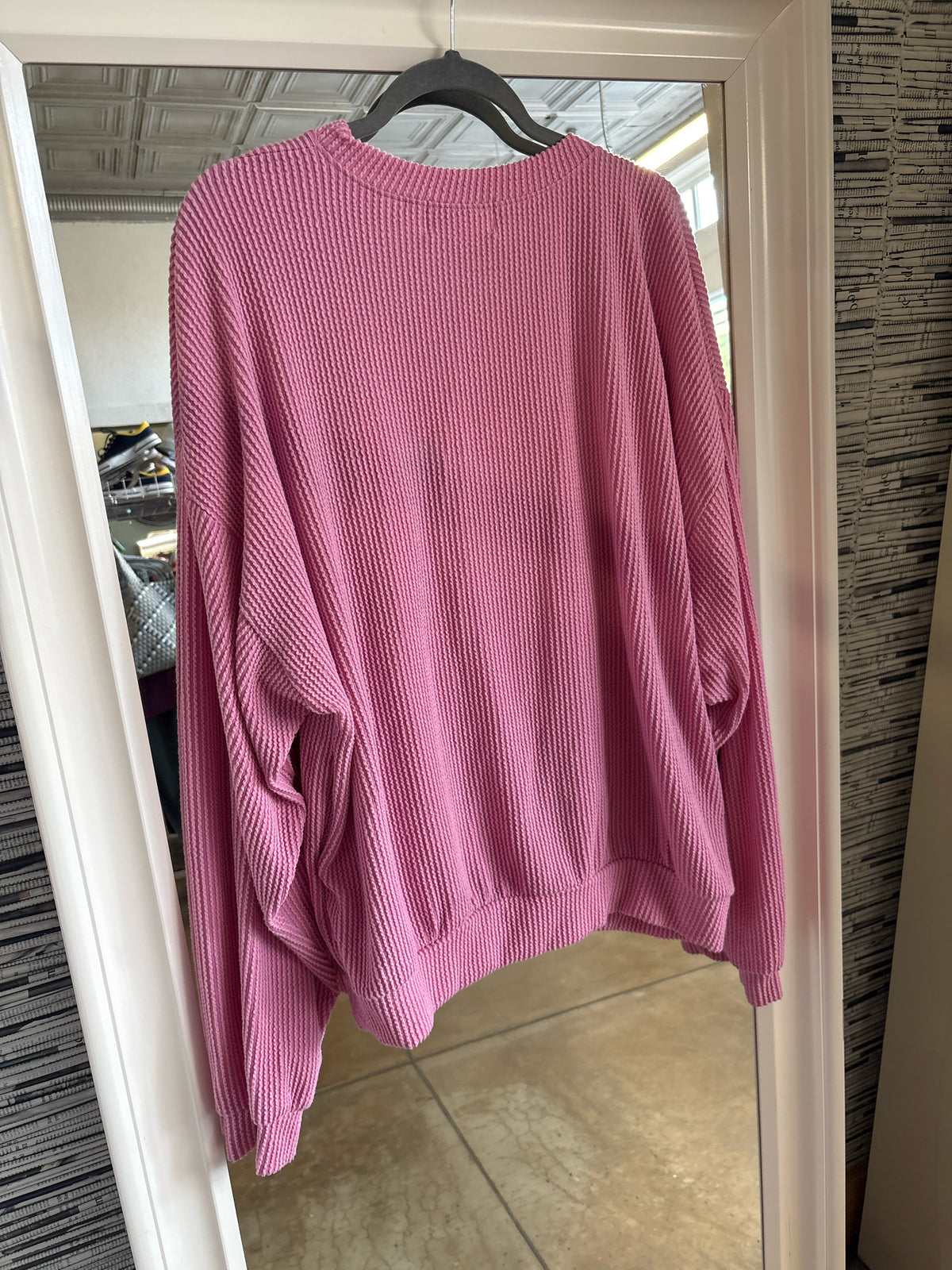 bucketlist Size M pink and white Sweater