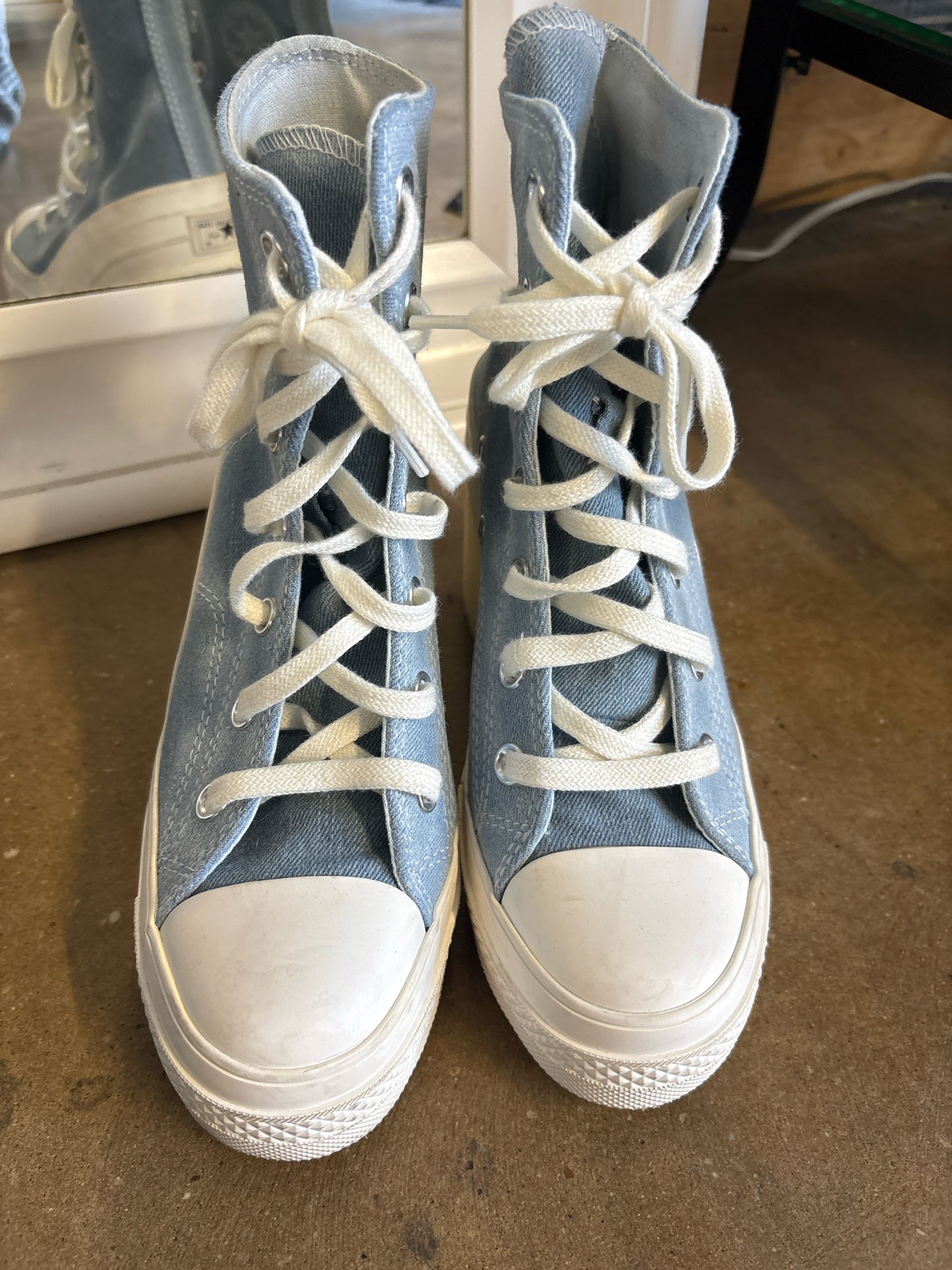 Converse Shoe Size 8 Sneakers