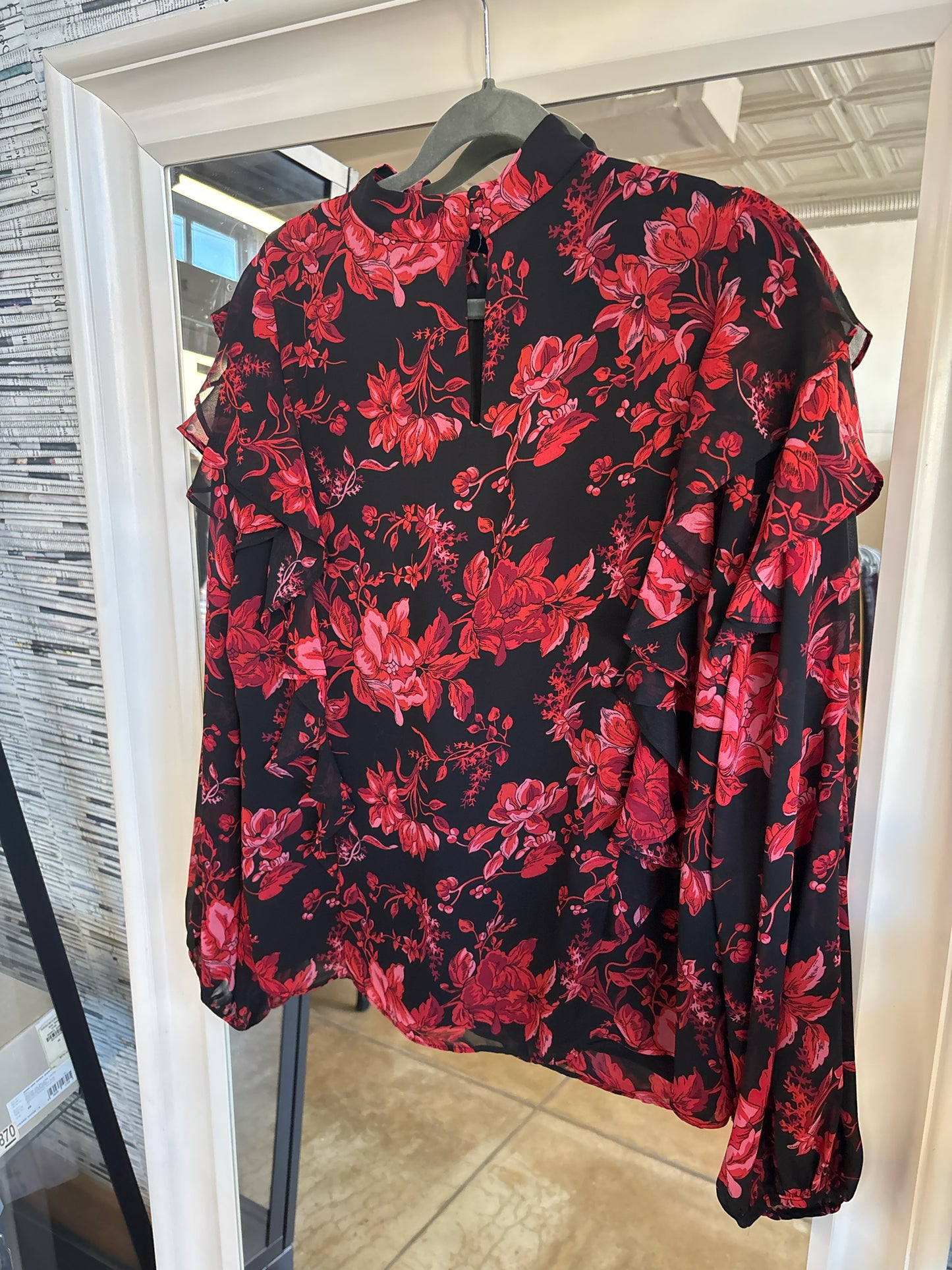 Vince Camuto Size L Top