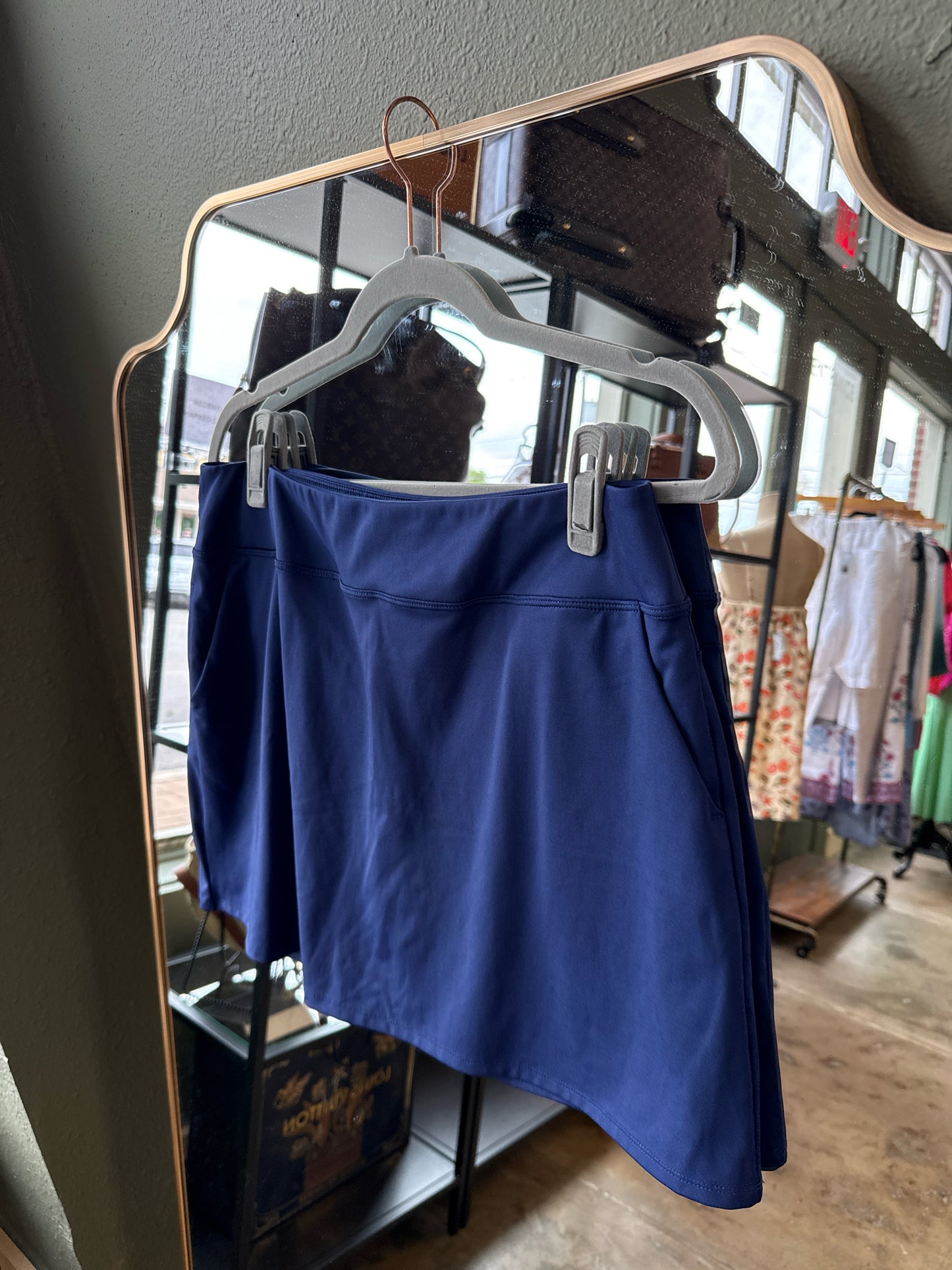 Tommy Bahama Size L Navy Skort