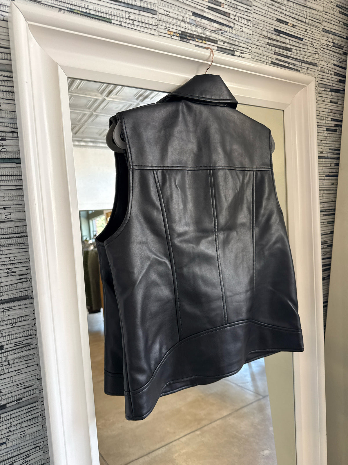 EVEREVE Size M Black Vest