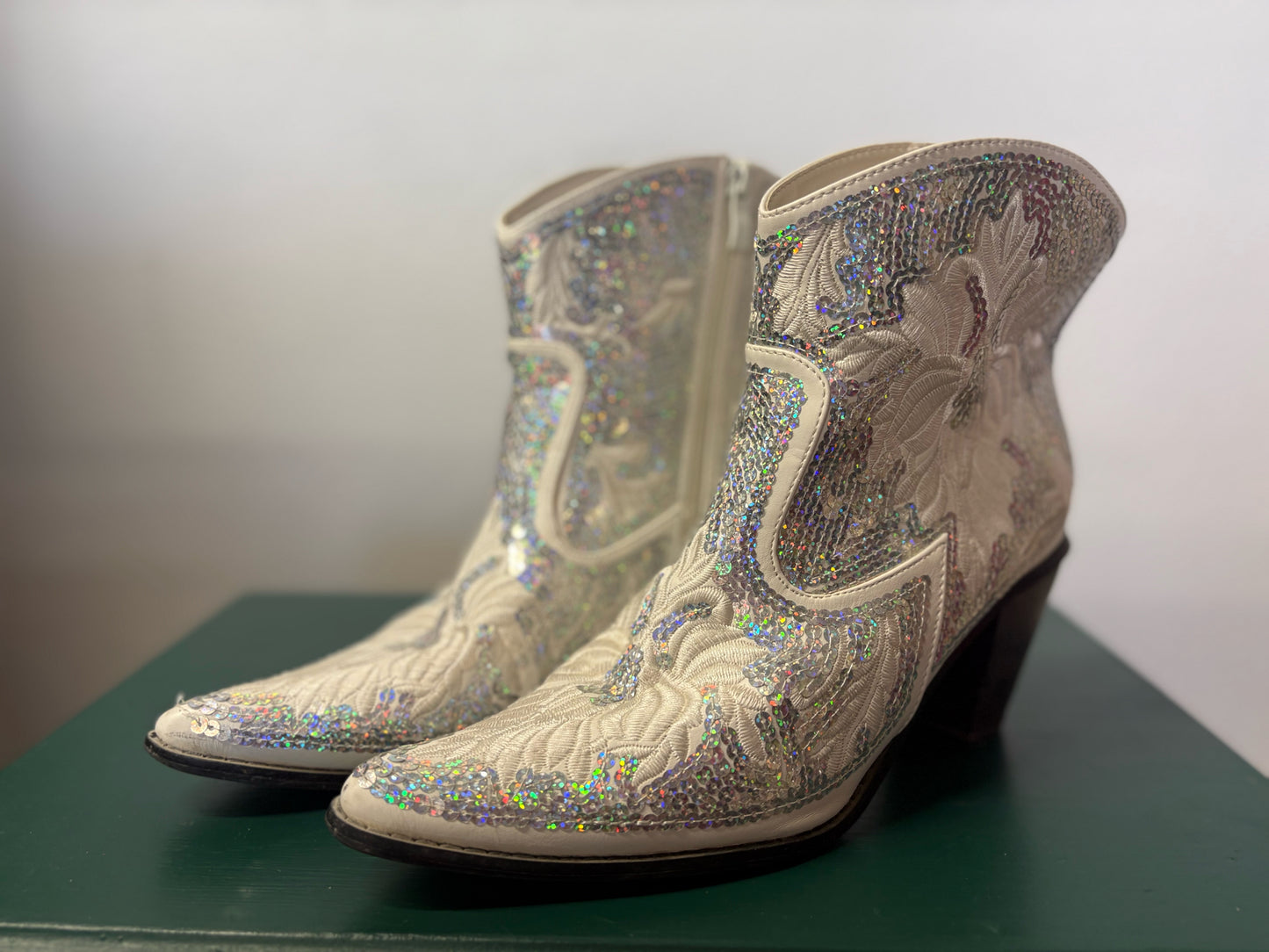 Helen's Heart Shoe Size 9 Boots