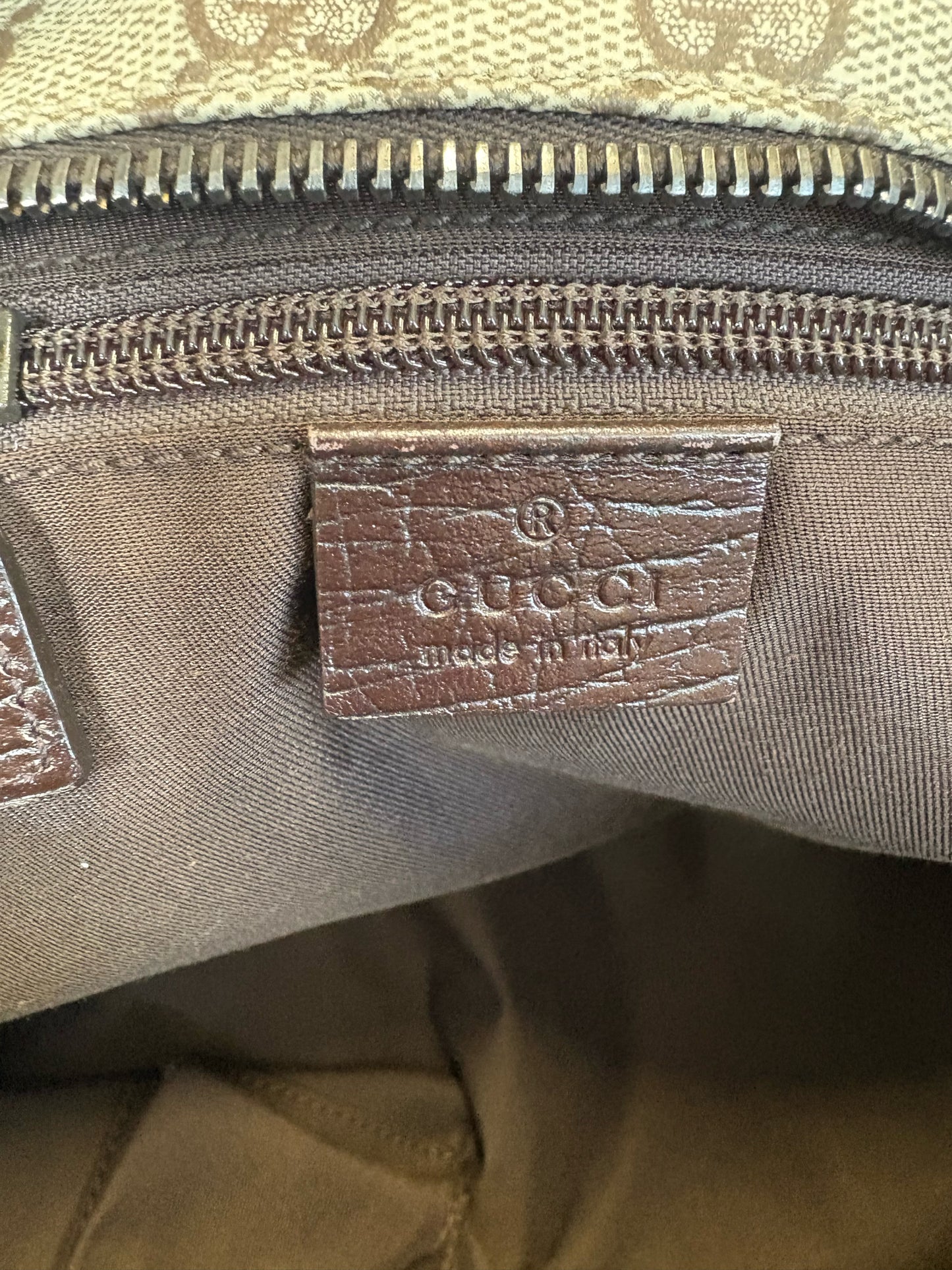 Gucci multi Signature Monogram Luxury
