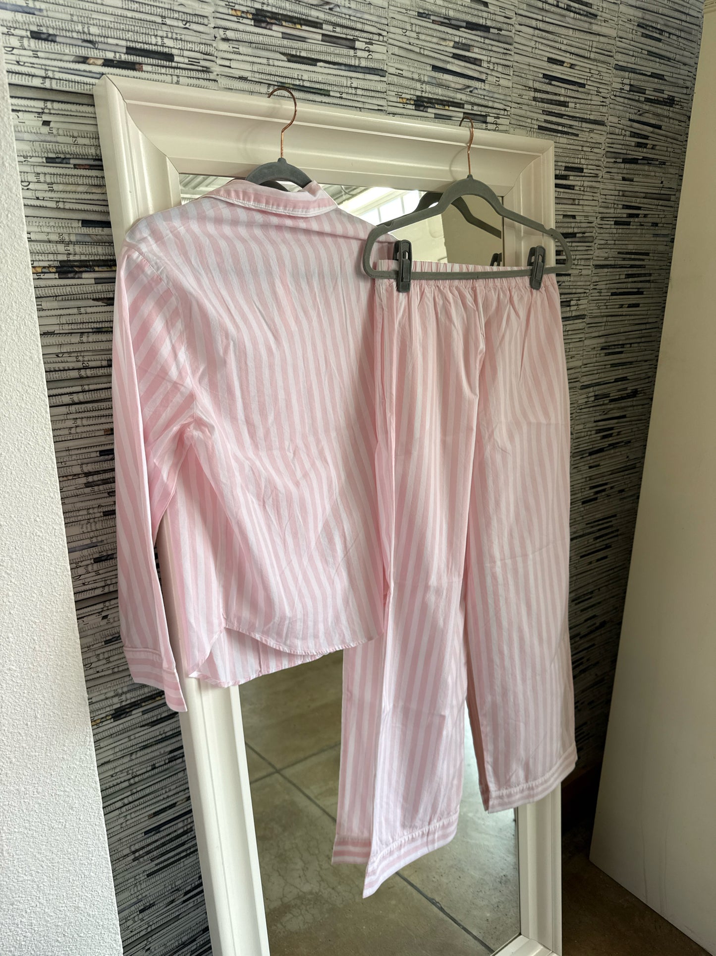 Victorias Secret Size S Pink Two PC Set