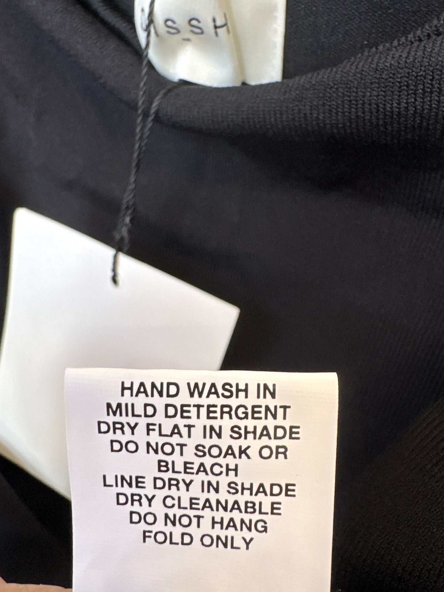 DISSH Size M Black Top