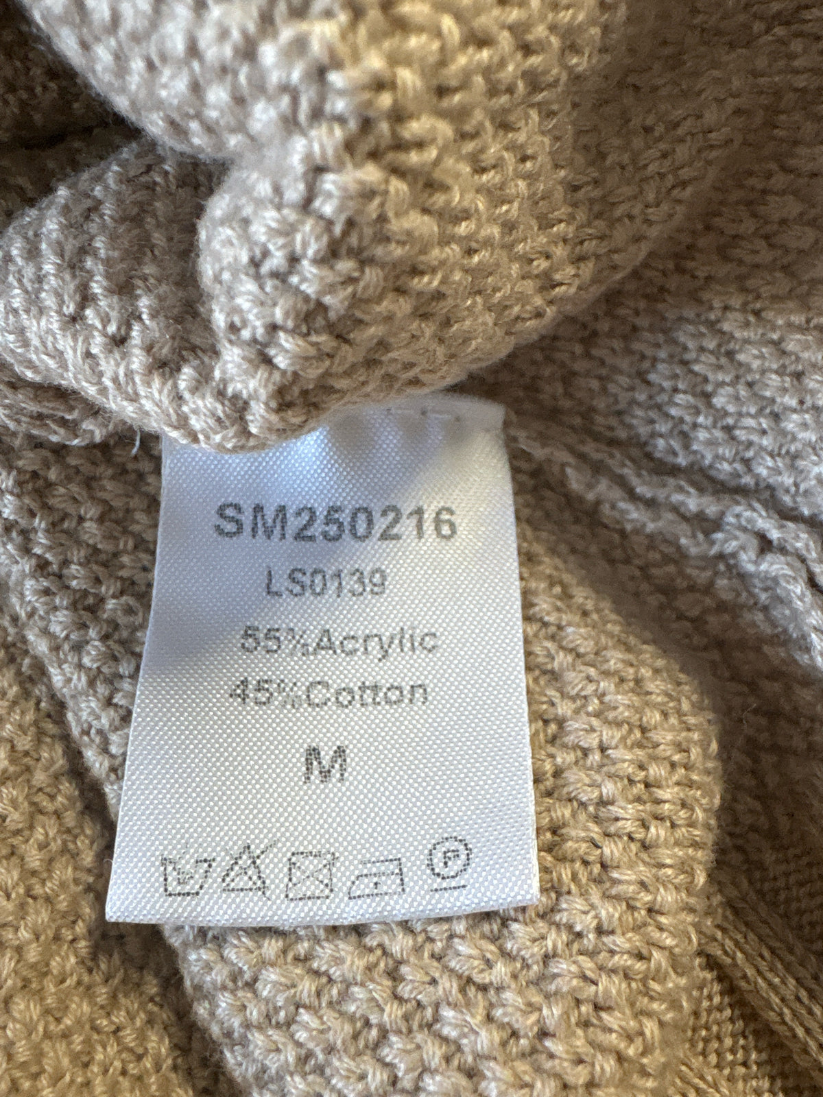 Lillusory Size M Beige Sweater