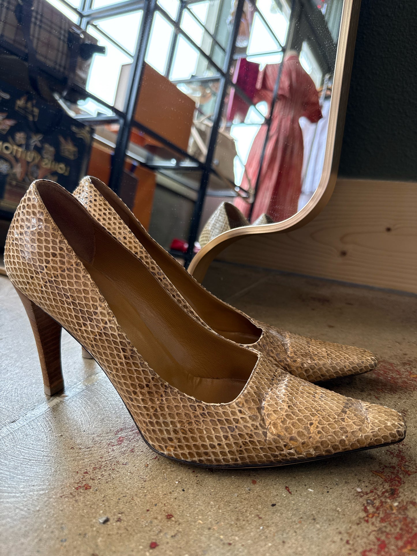 Gucci Shoe Size 39.5 Tan Heels