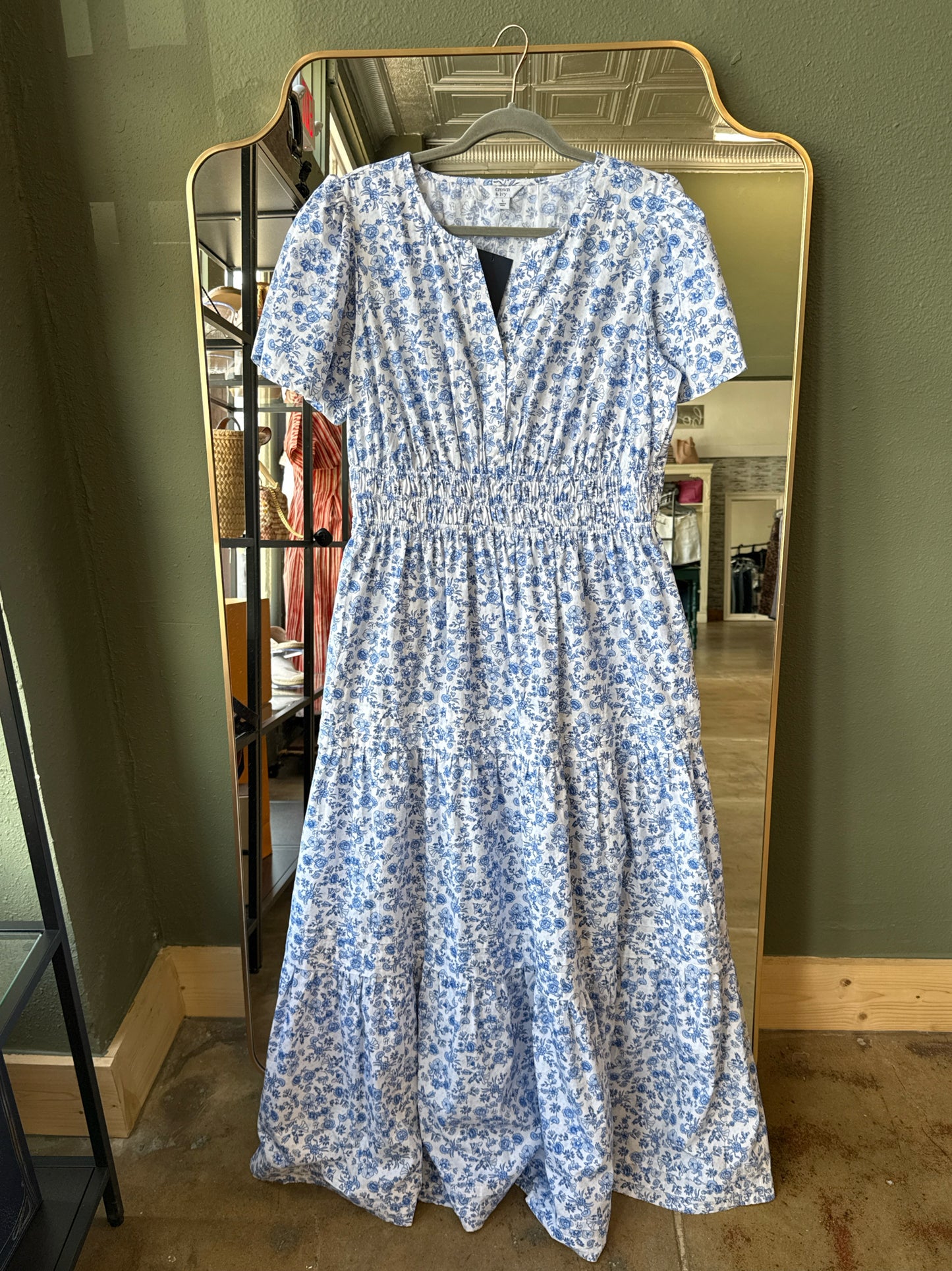 Crown & Ivy Size L Blue/White Dress