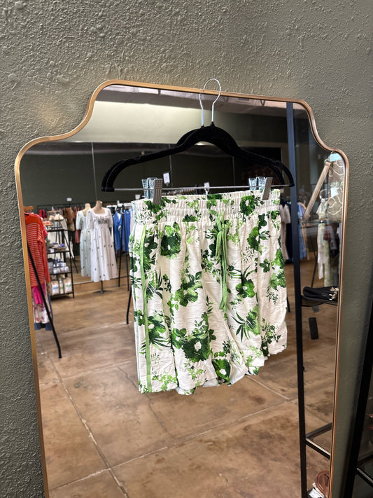 entro Size S Cream/Green Shorts