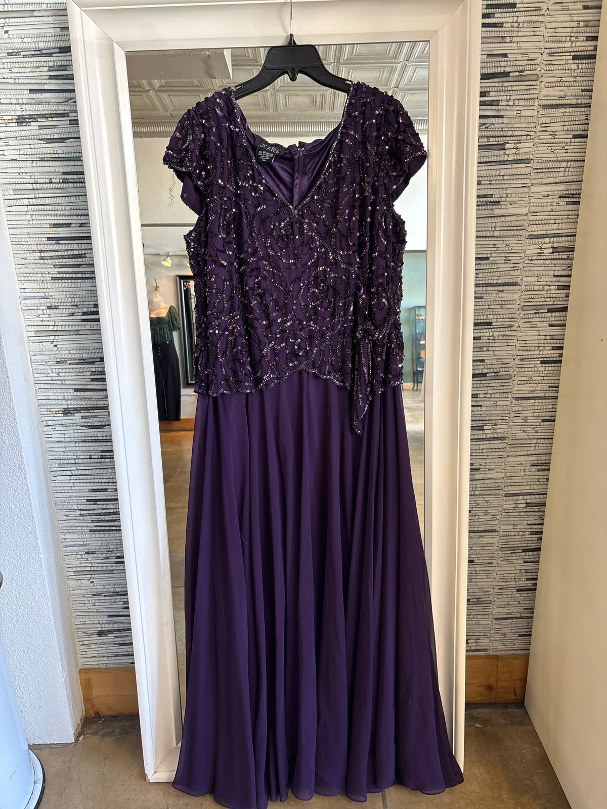 JKARA Size 16 Purple Sequin Formal
