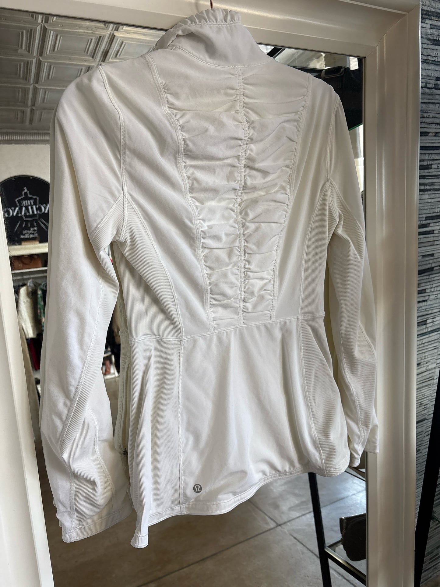 Lululemon Size 6 White Jacket