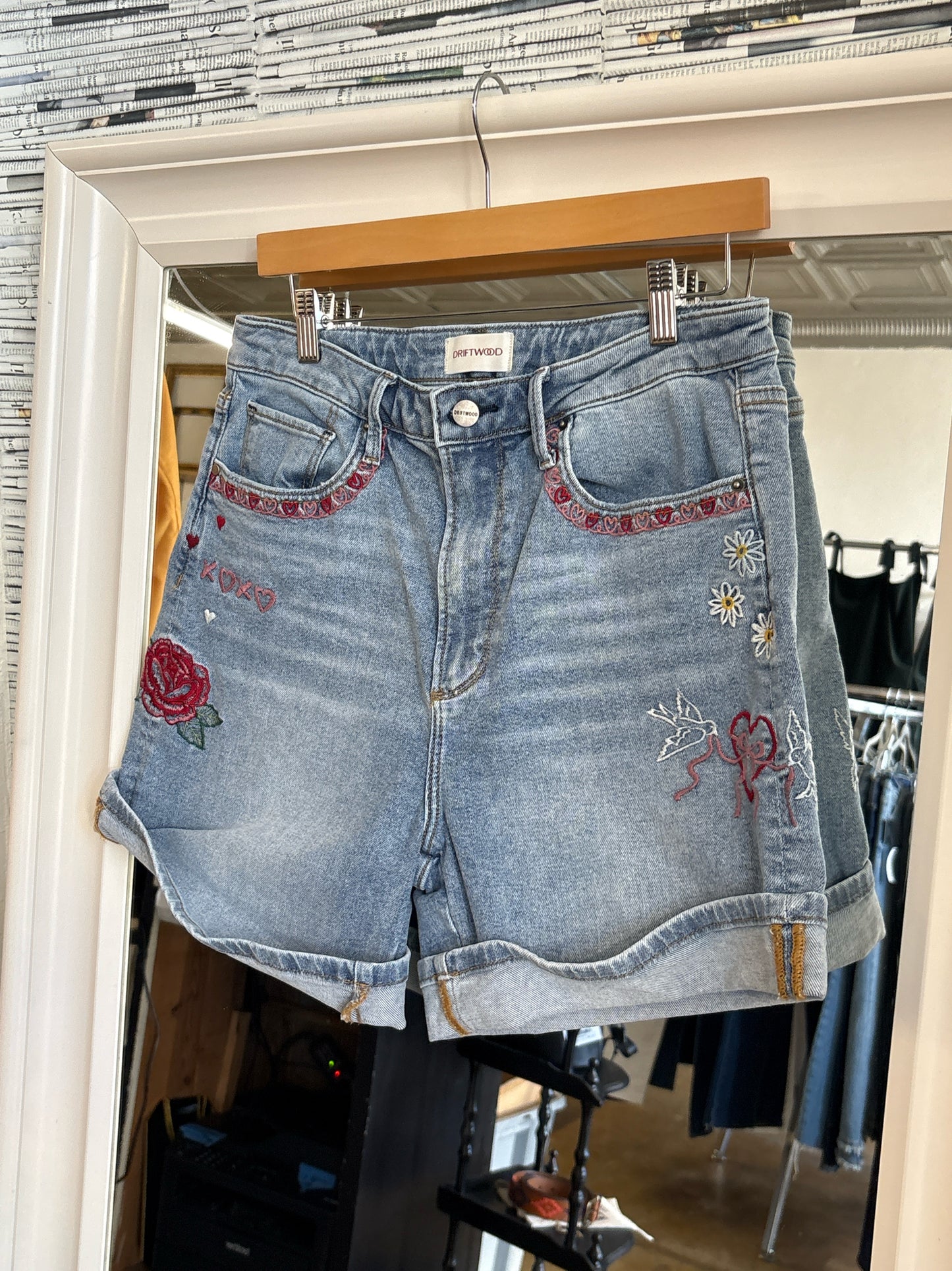 Driftwood Size 28 Denim Embroid. Shorts