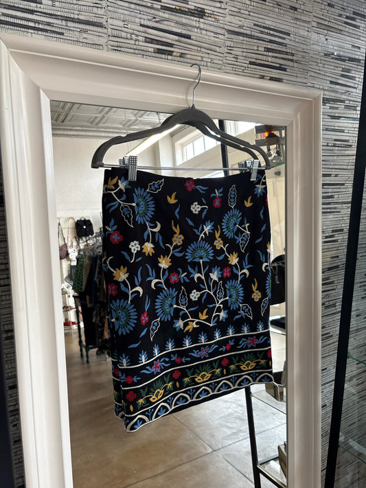 j mclaughlin Size 4 Black/Multi Embroid. Skirt