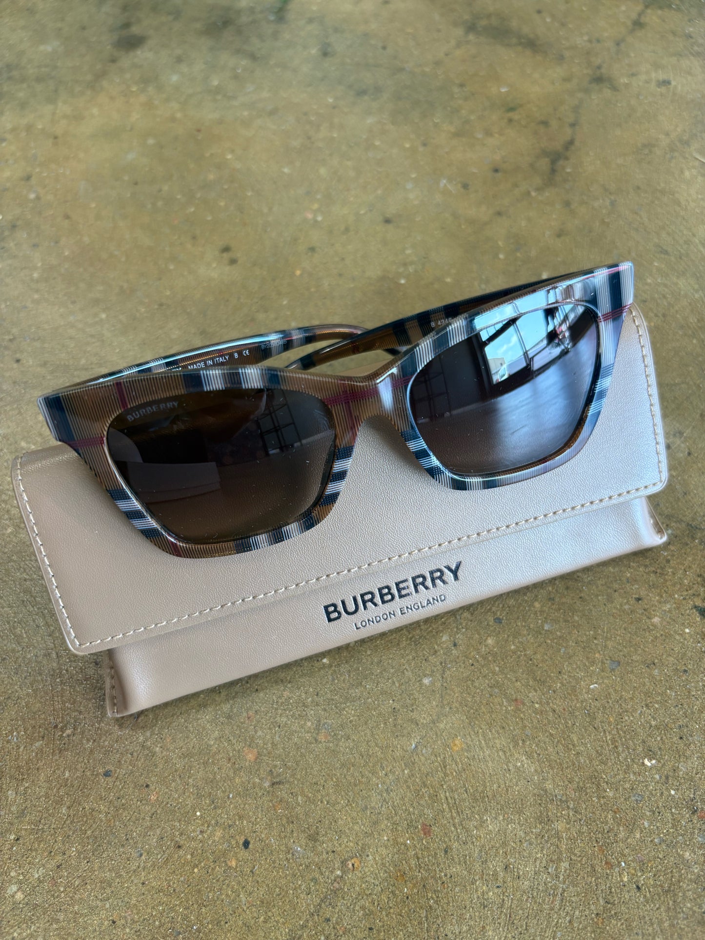 burberry Luxury