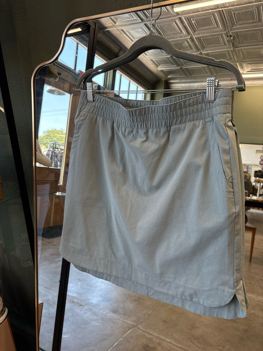 DULUTH TRADING Size 8 Blue Skort