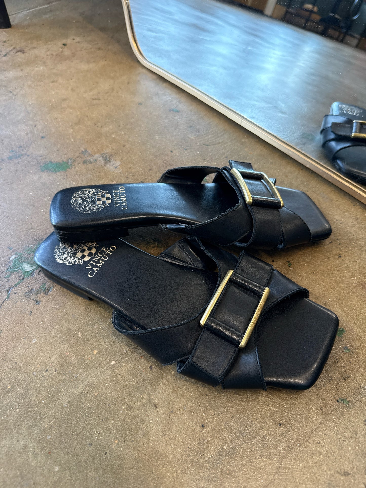 Vince Camuto Shoe Size 7.5 Black Sandals