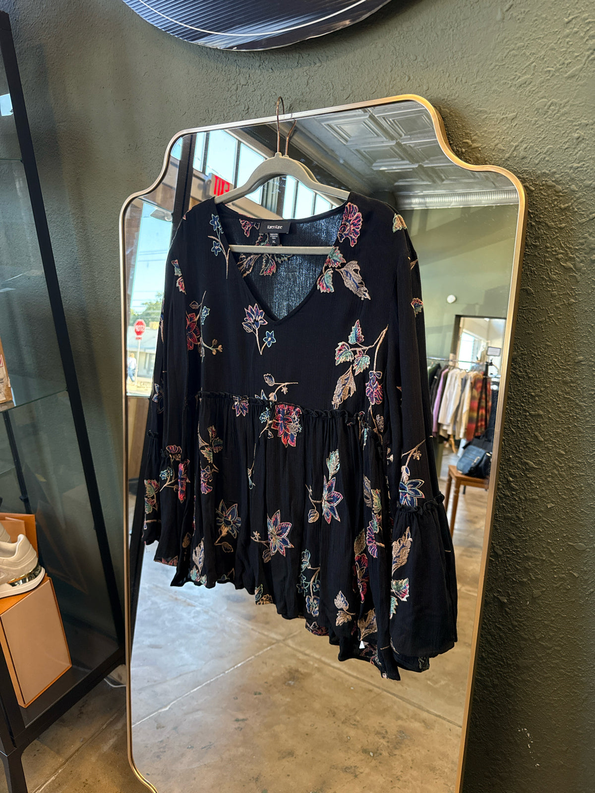 Karen Kane Size XL Black Top