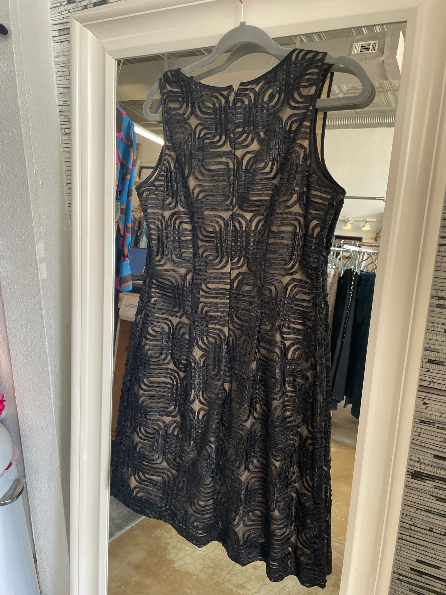 Jessica Howard Size 8 Black/Nude Sleeveless Dress