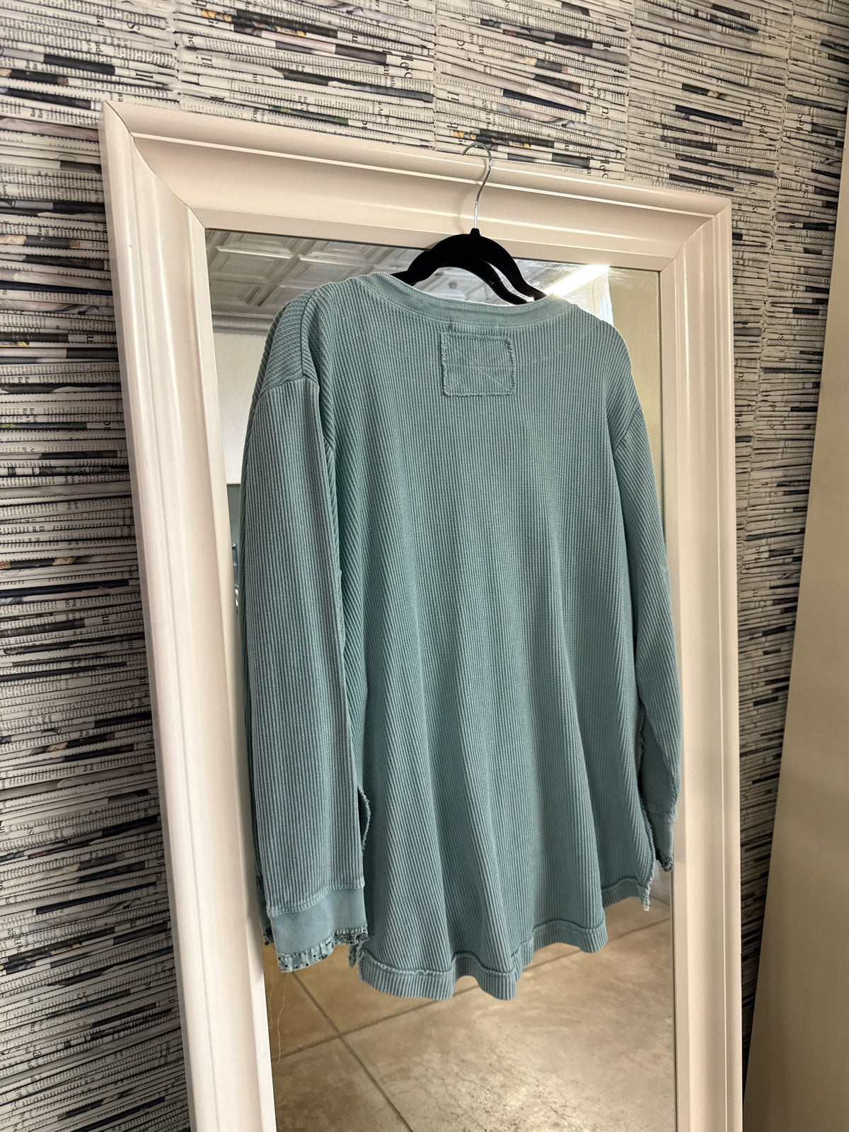 We The Free Size M Teal Top