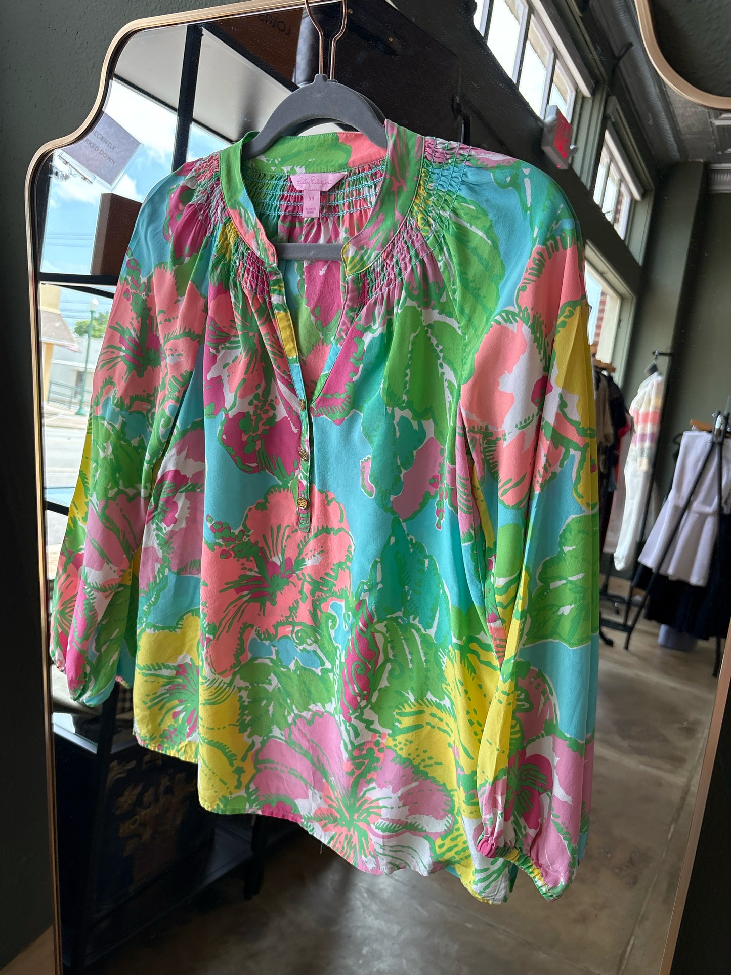 Lilly Pulitzer Size XS multi Top