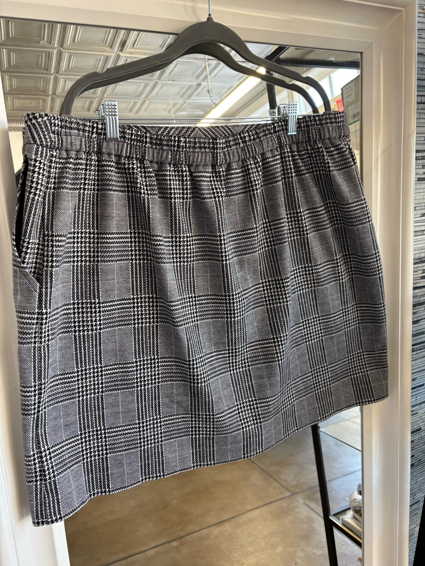 Skies Are Blue Size 2X Skirt