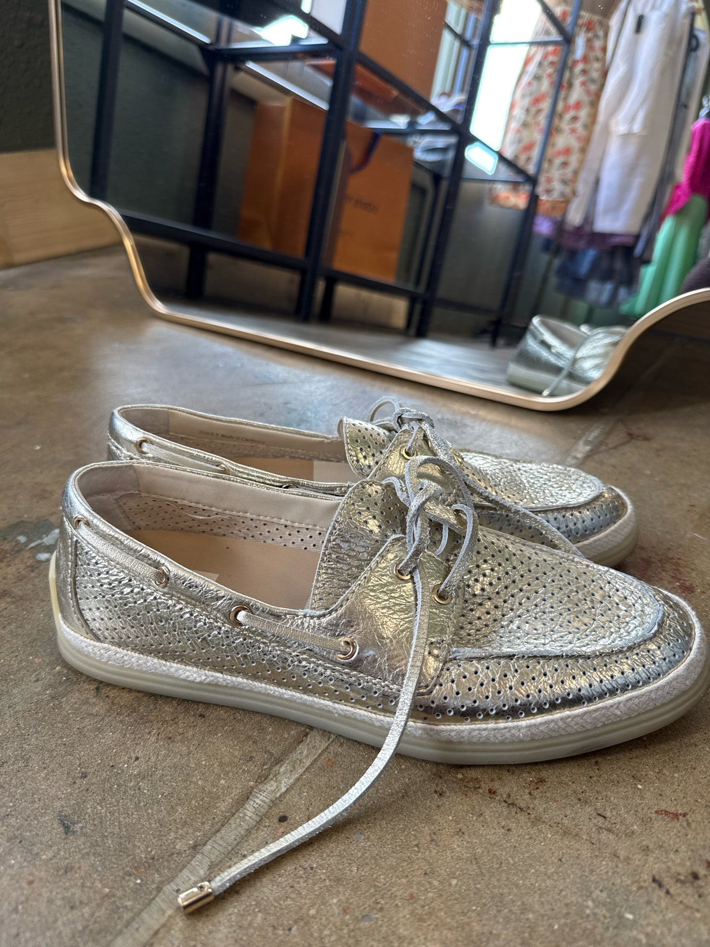Dolce Vita Shoe Size 8.5 Gold Misc