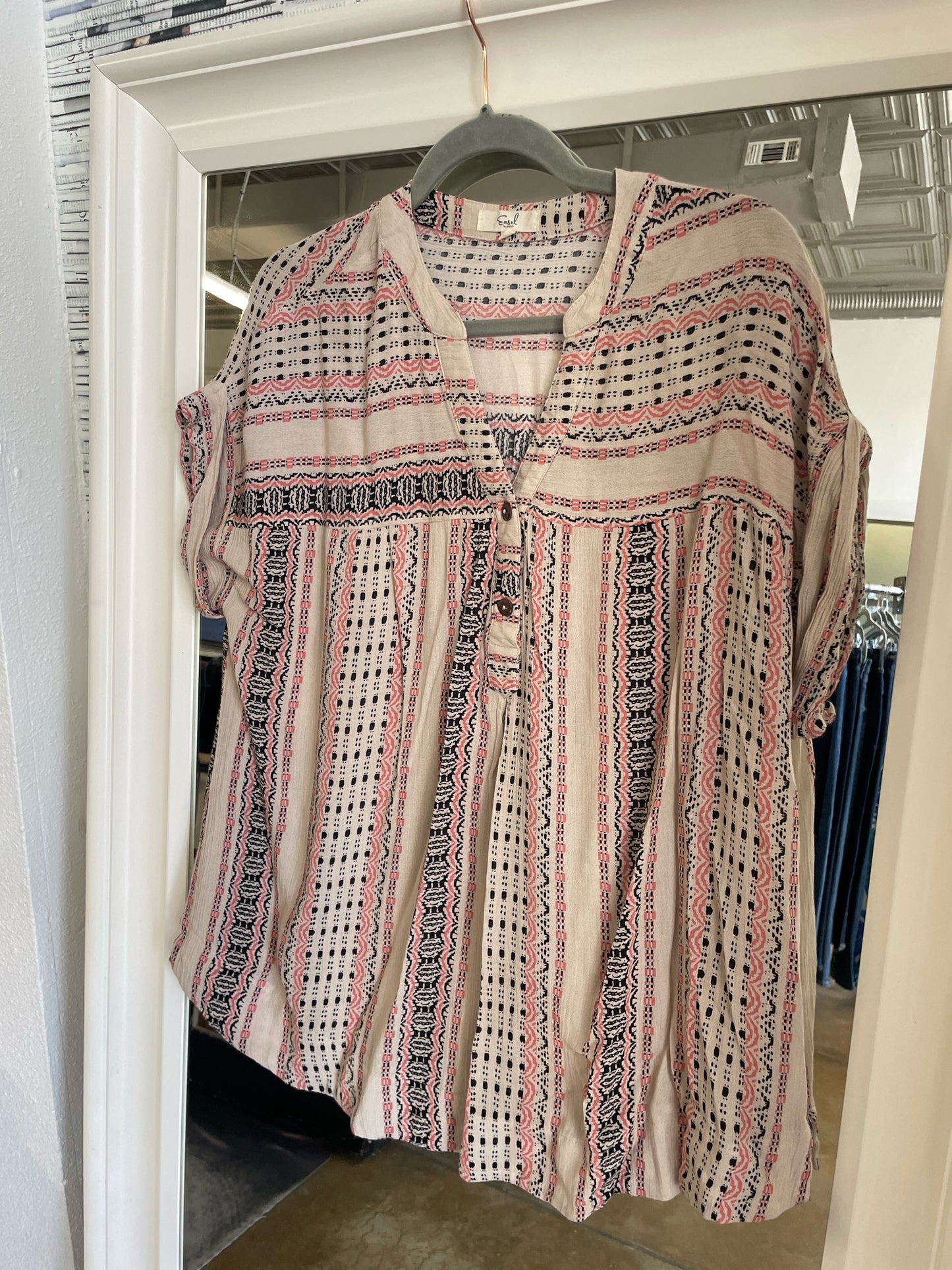 Easel Size M Tan/Multi Top