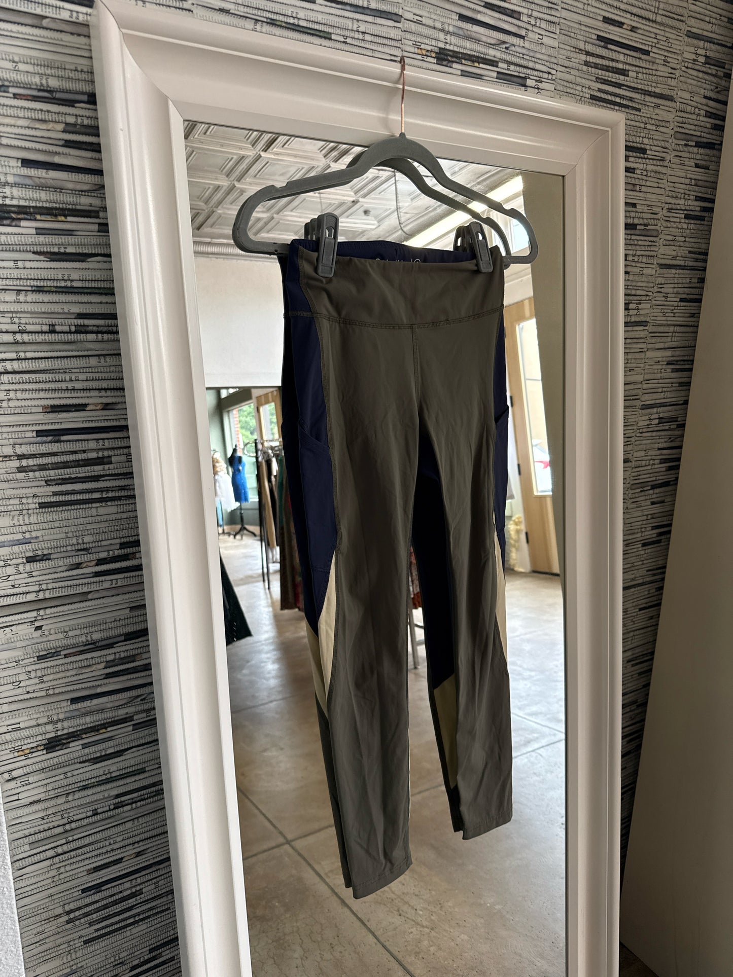 outdoor voices Size S Blue/Green Legging