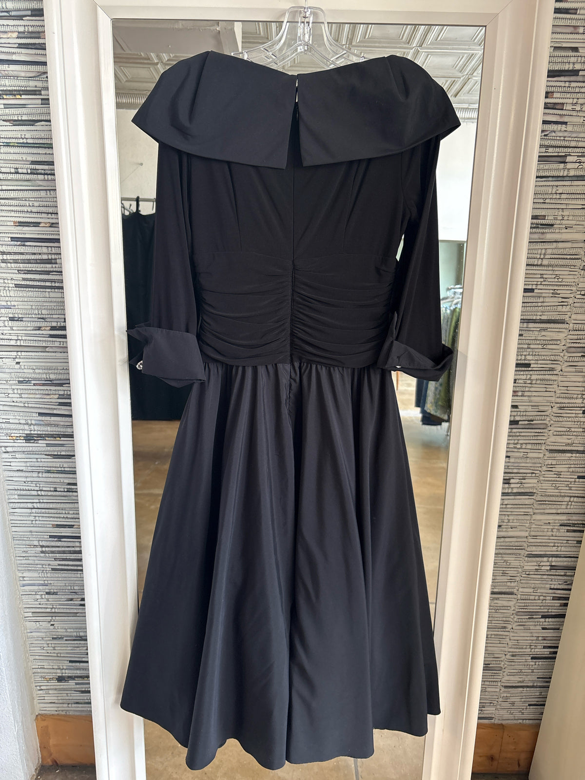 Jessica Howard Size 8 Black Dress