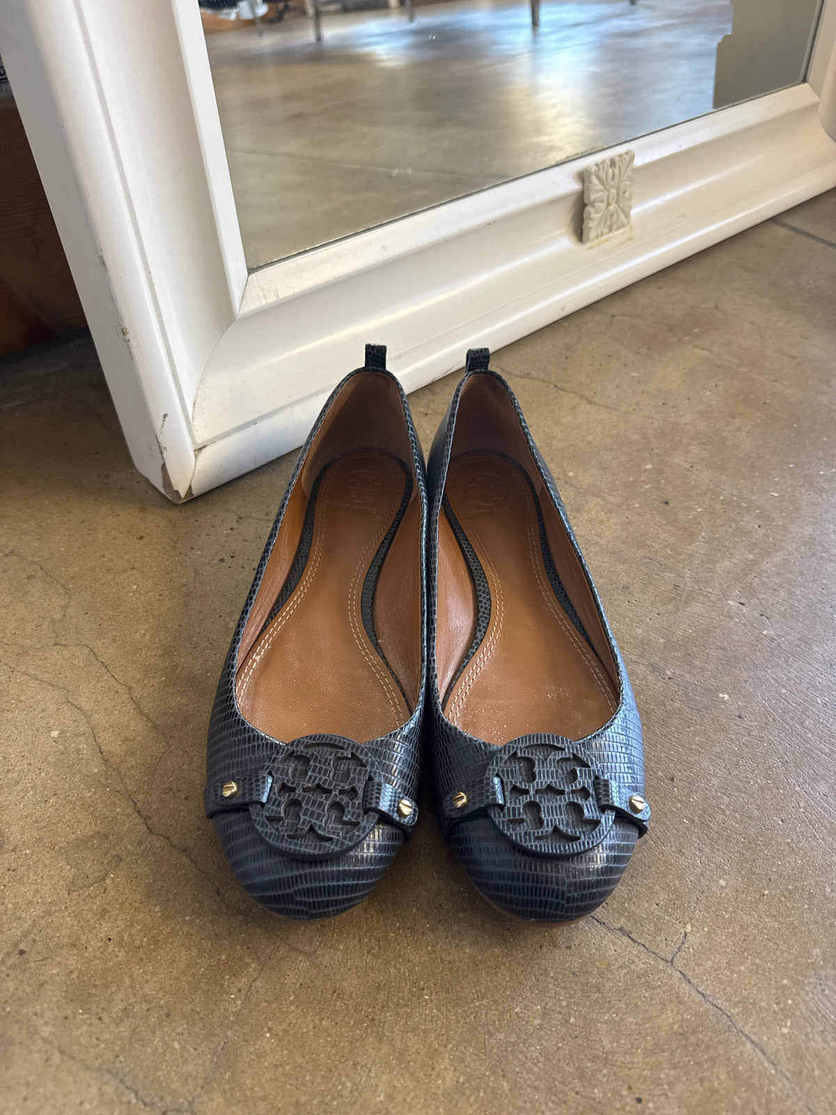 Tory Burch Shoe Size 8 Navy Flats