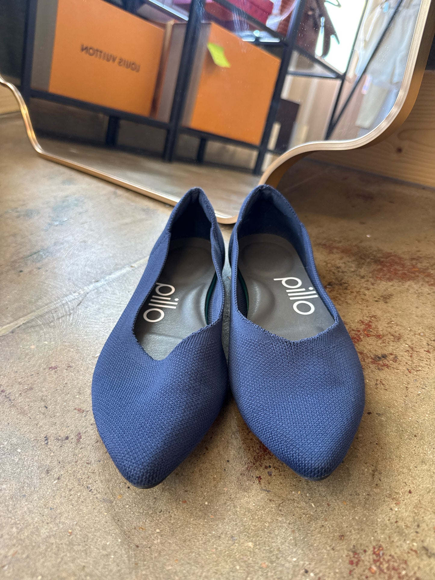 Pillo Shoe Size 40 Navy Flats