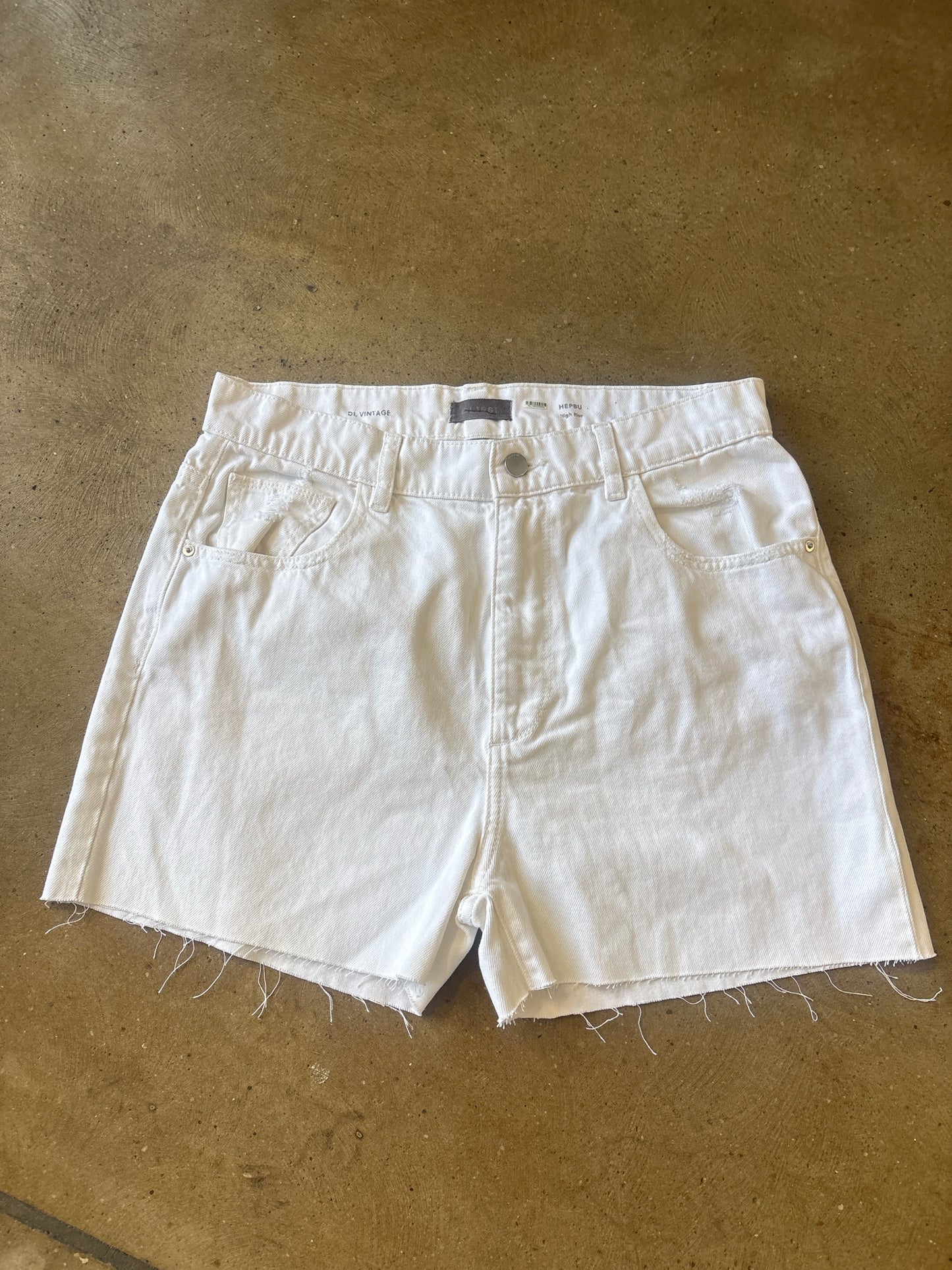 DL1961 Size 30 White Shorts
