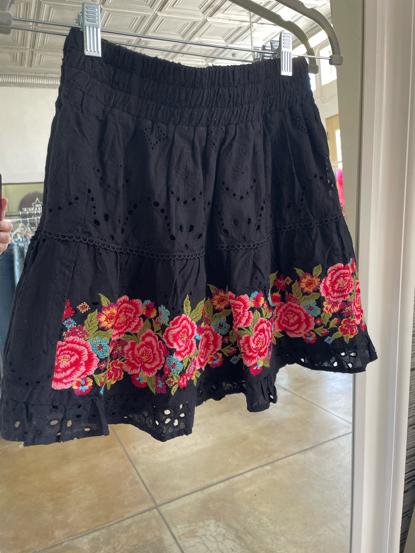 Savanna Jane Size S Black Skirt
