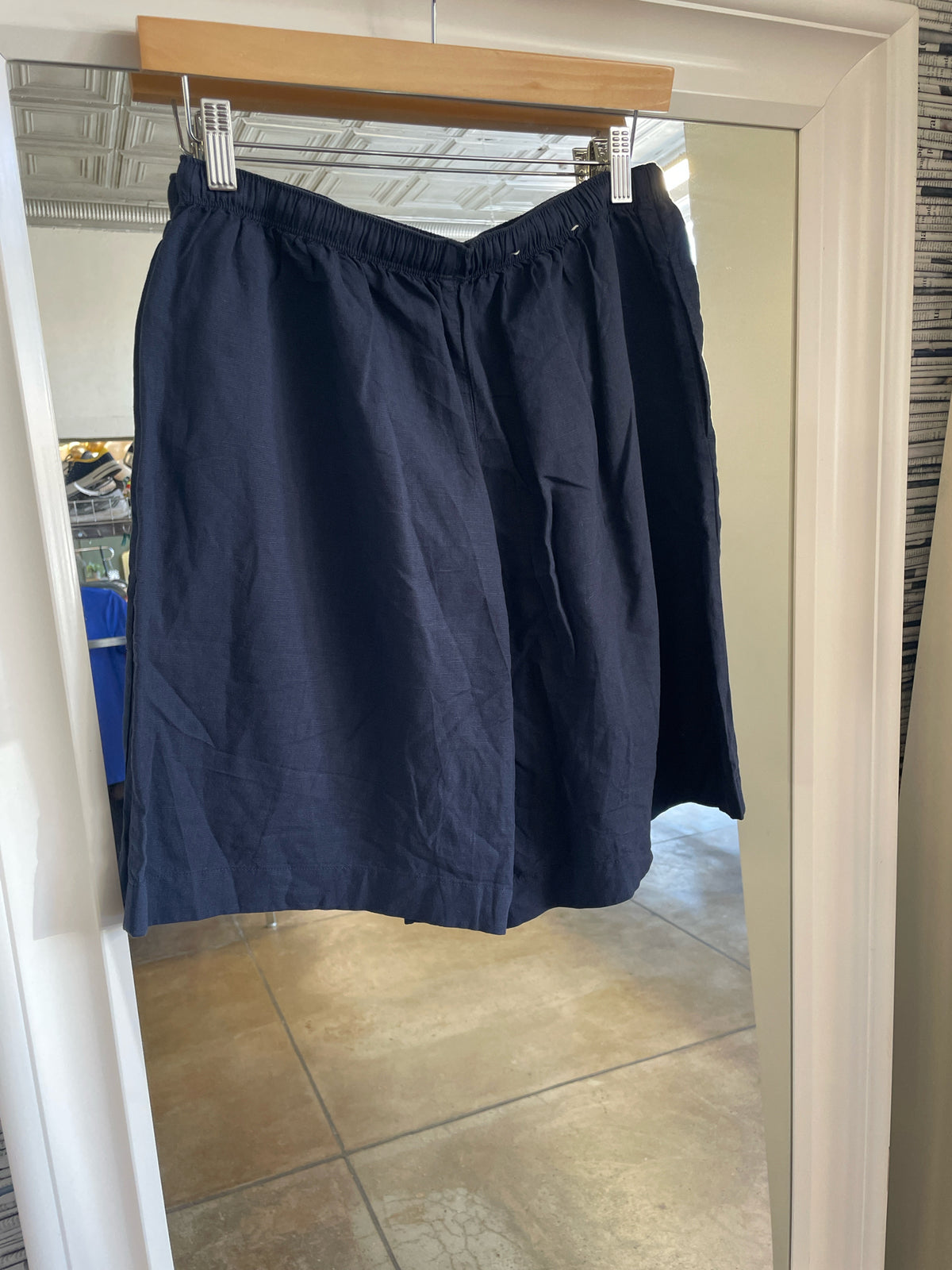 uni qlo Size M Navy Shorts