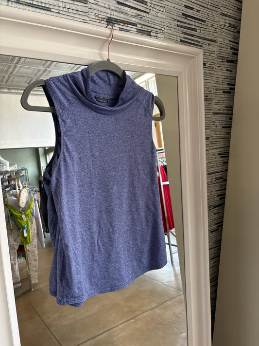 Oiselle Size 4 Purple Tops