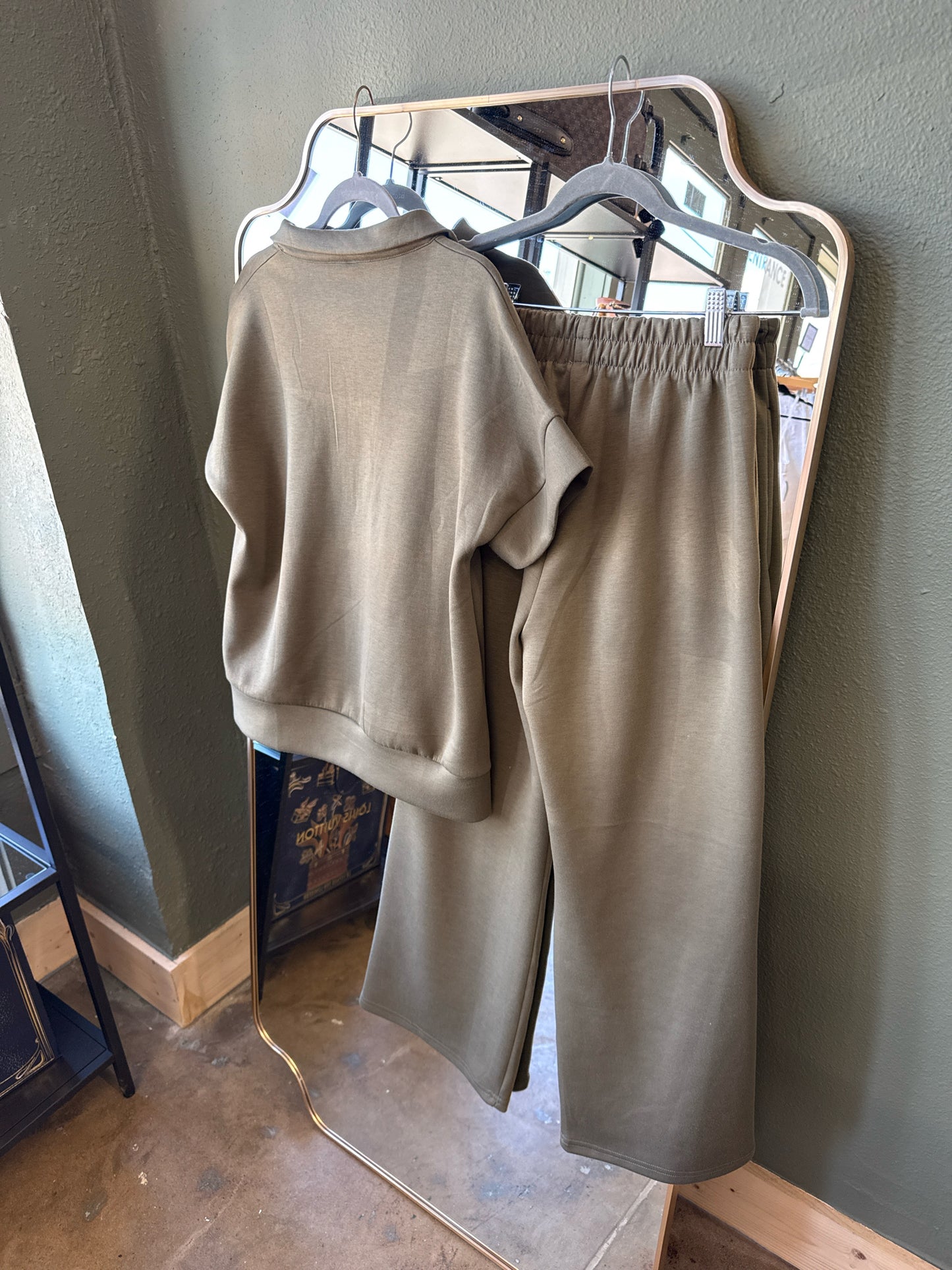 Dear Scarlett Size M Green Two PC Set