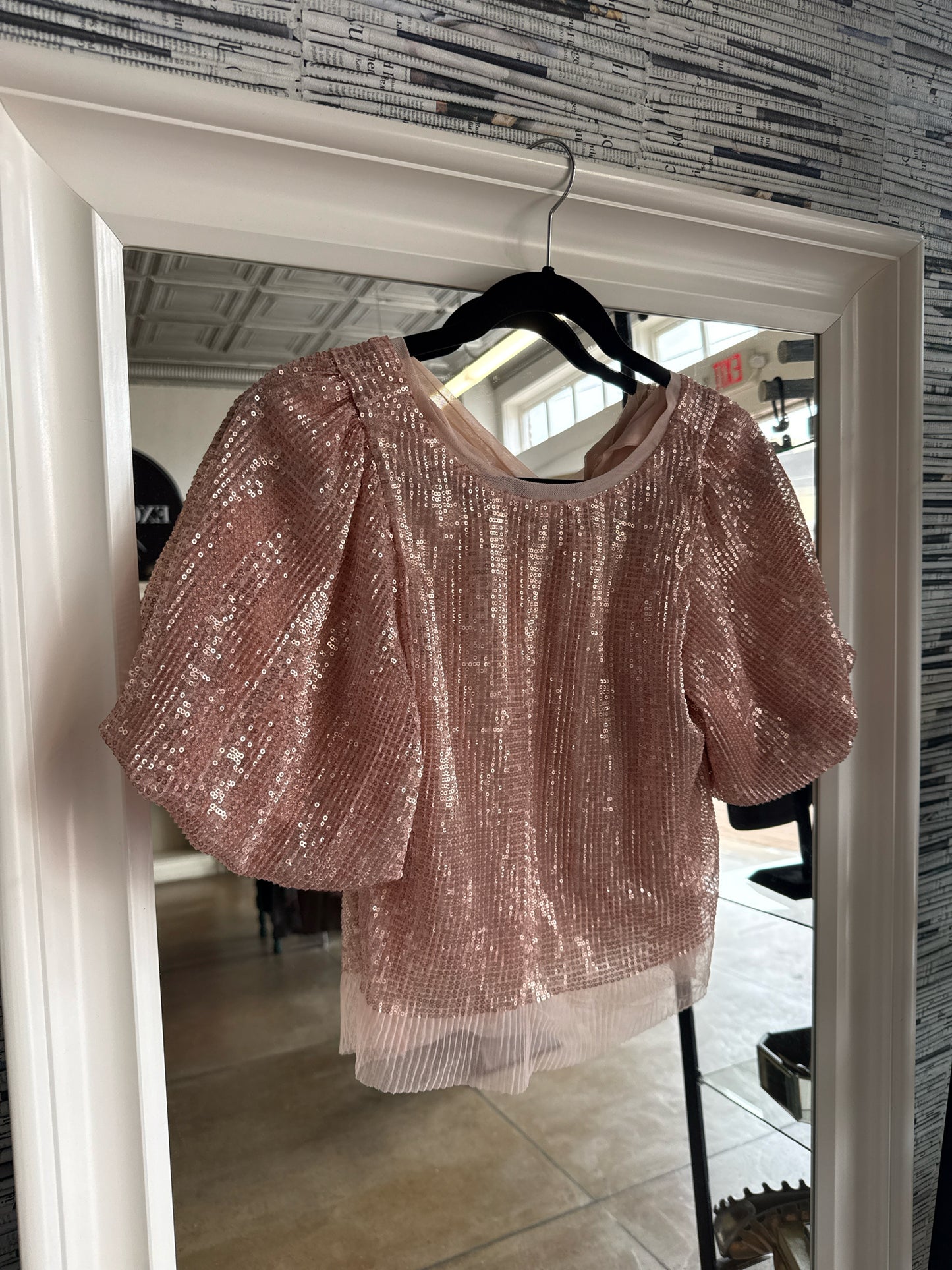 sarah hann Size XSP Rose Sequin Top