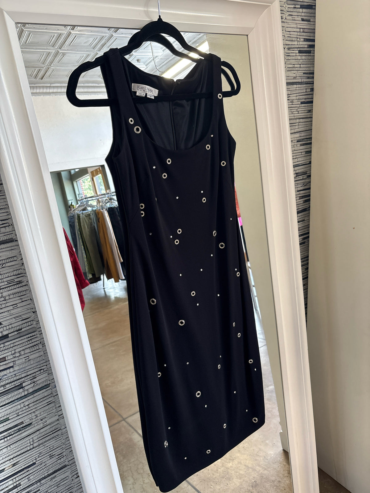 Kay Unger Size 8 Black Dress