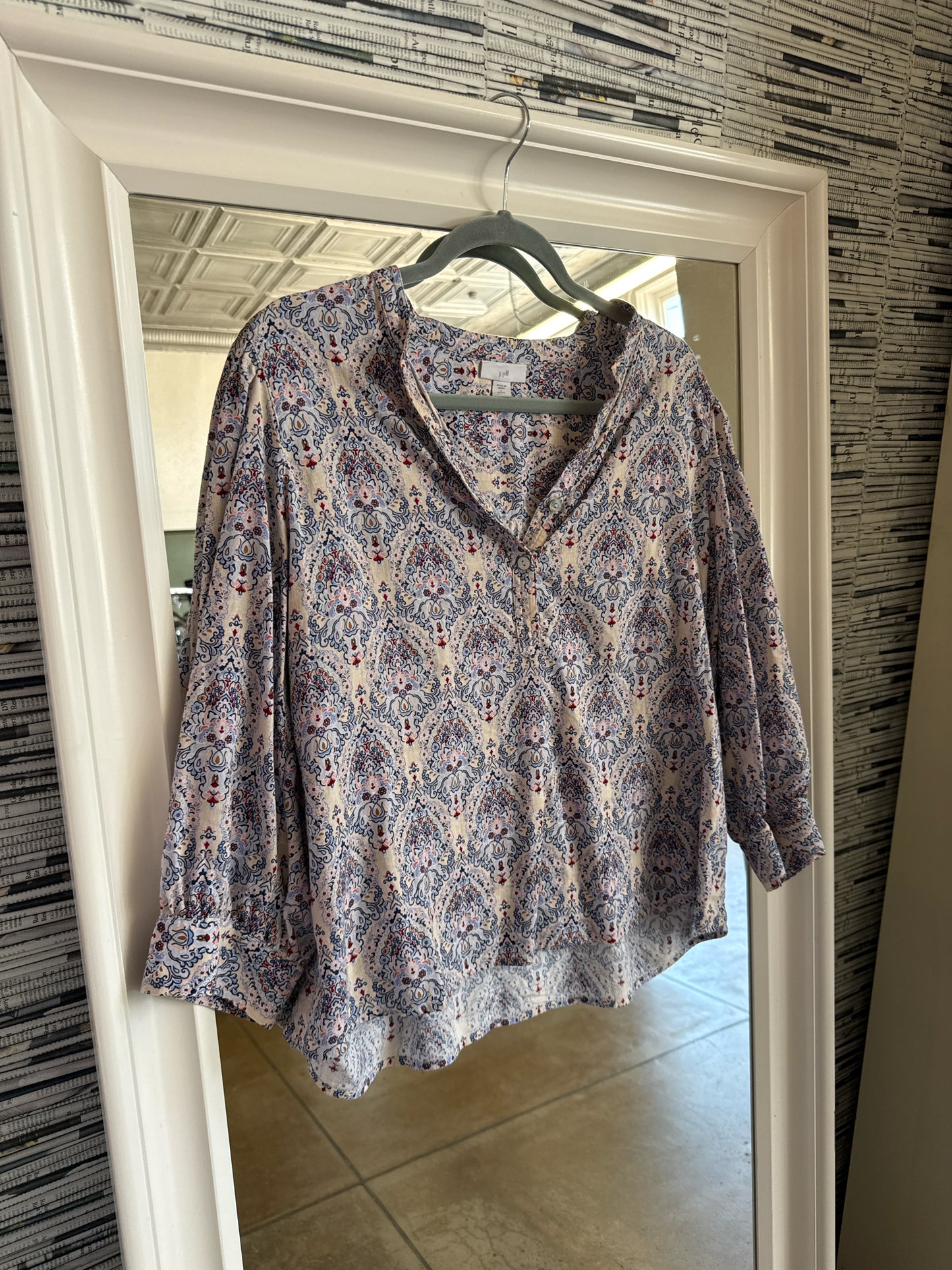 J Jill Size LP Cream/Blue Top