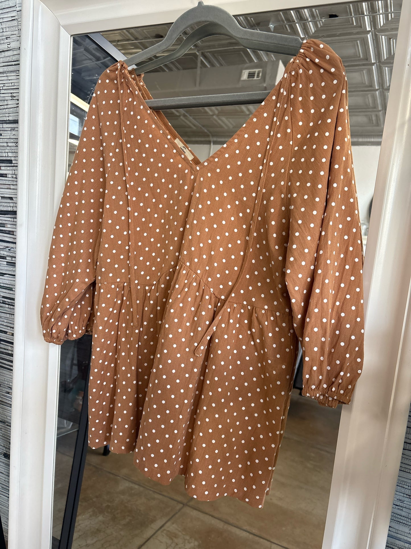entro Size S Burnt Orange Polka Dot Top
