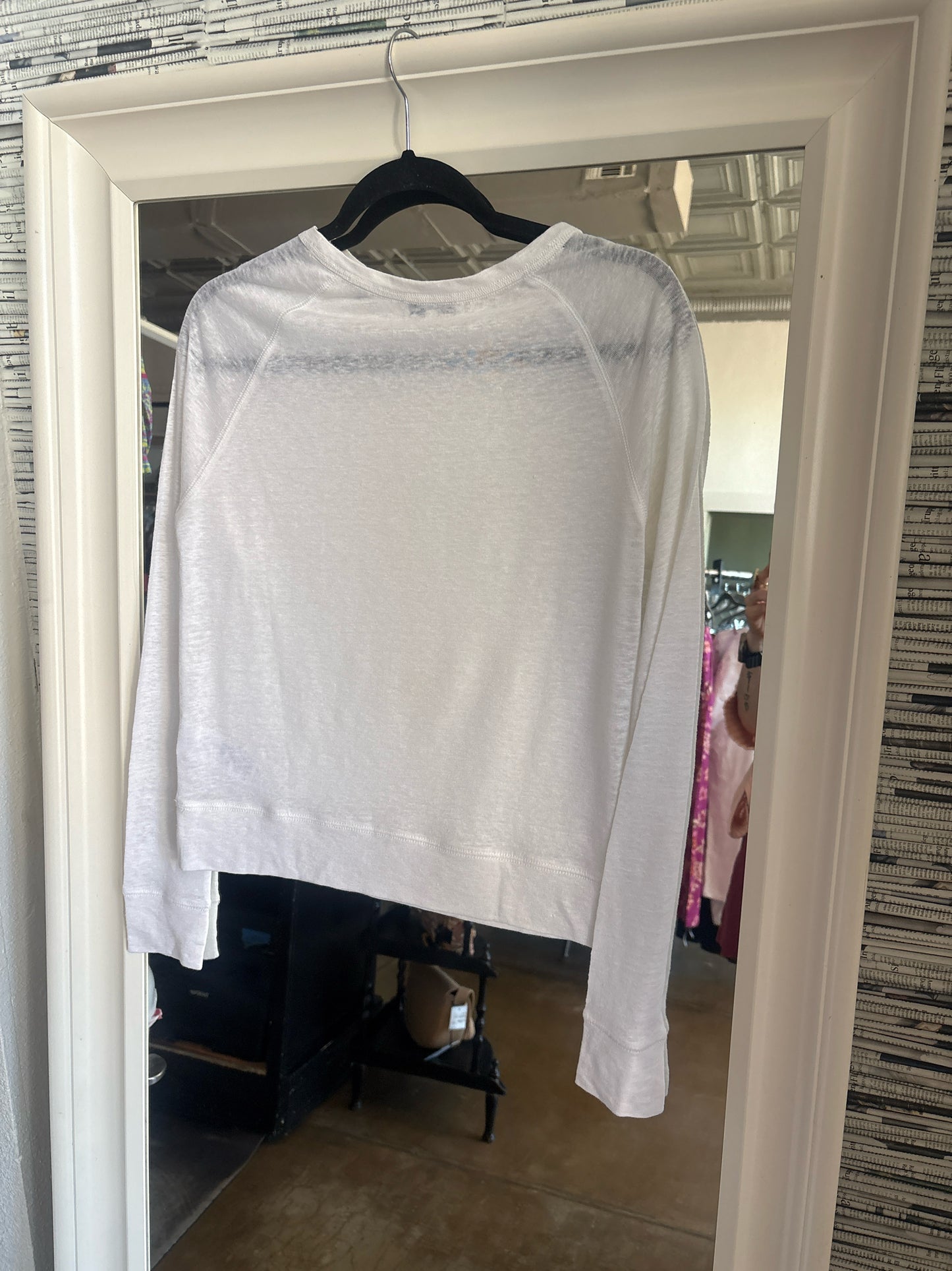 Vince. Size S White sheer Top